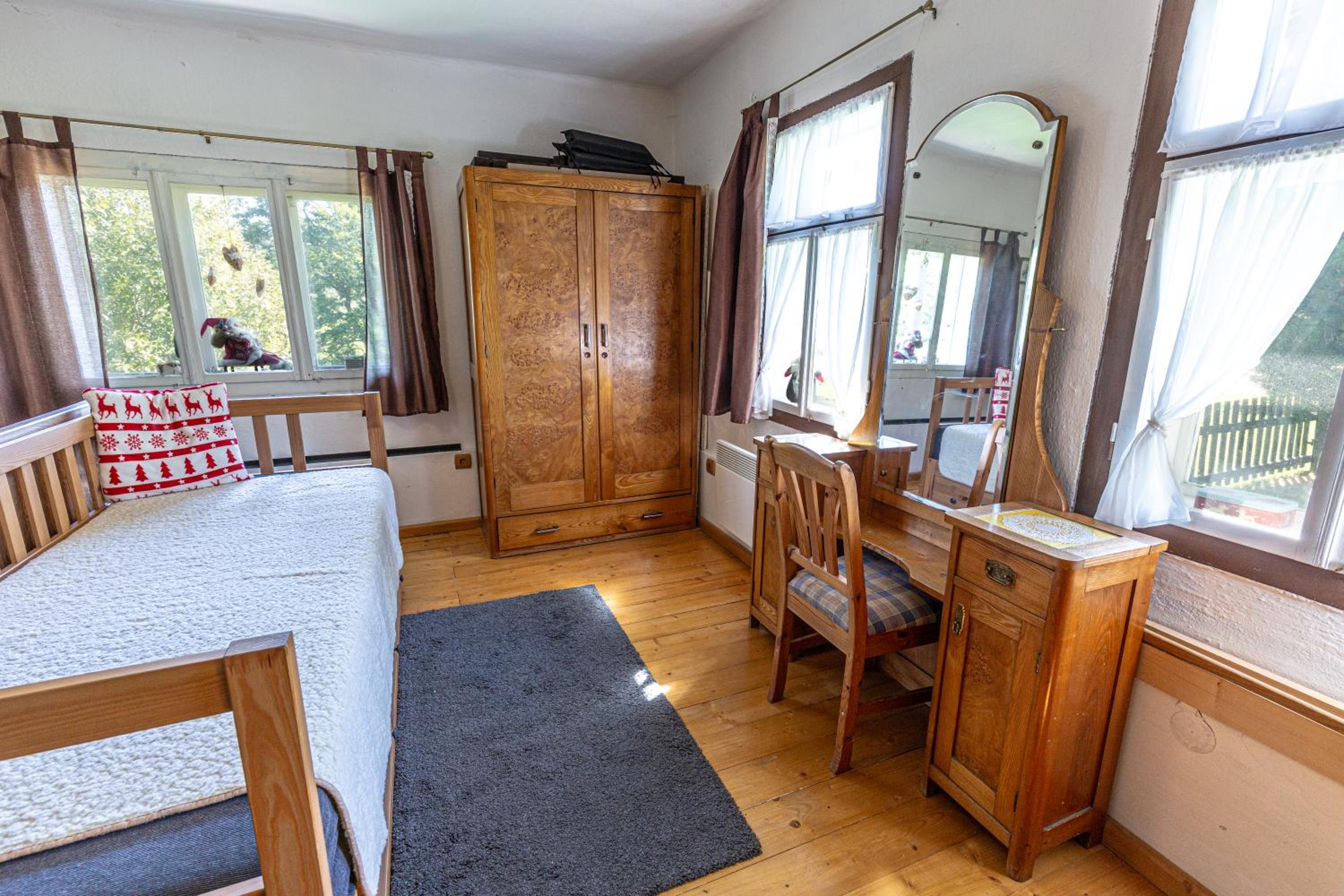 Three-Bedroom Chalet - Photo 32