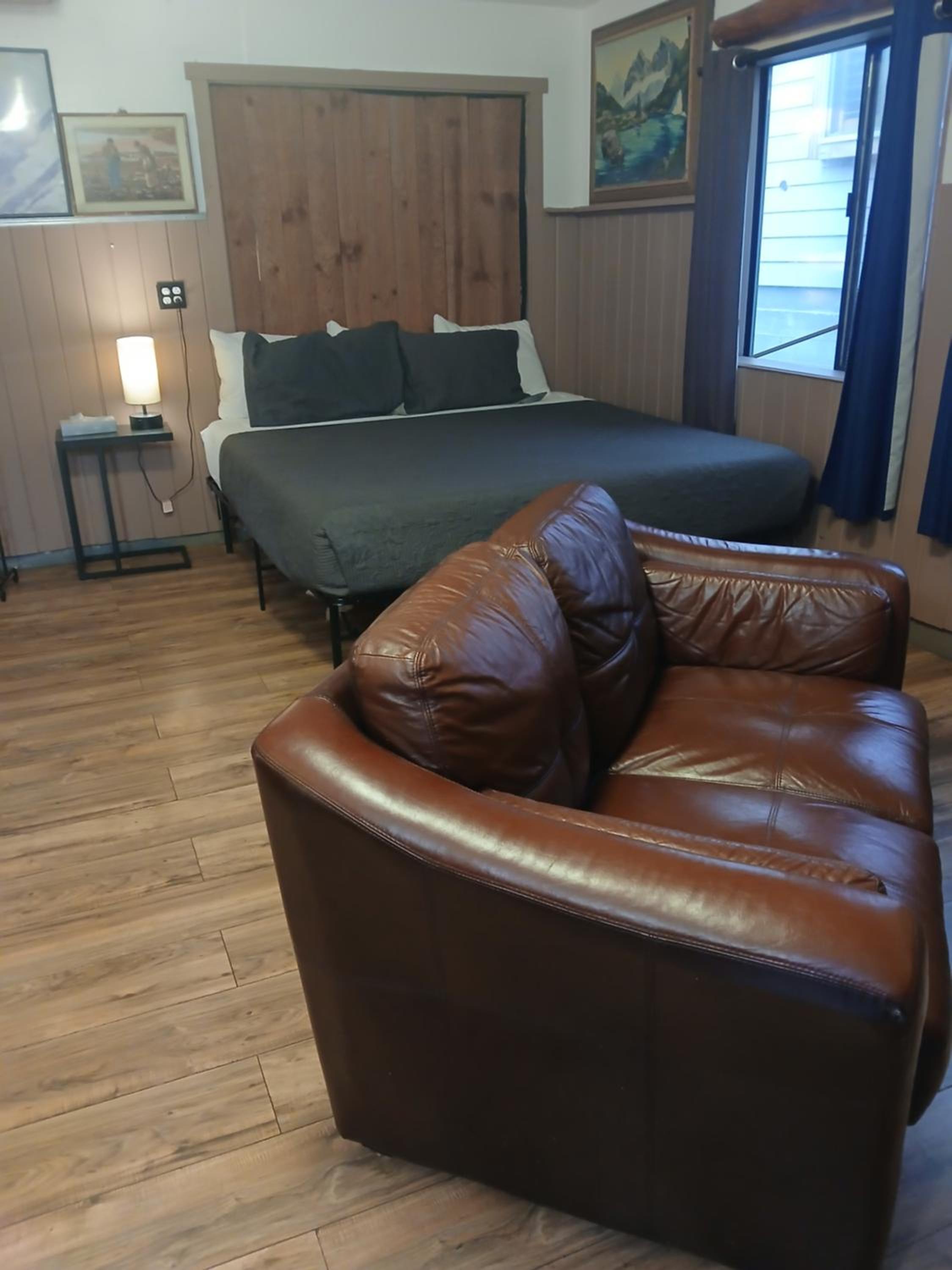 One-Bedroom House photo 1