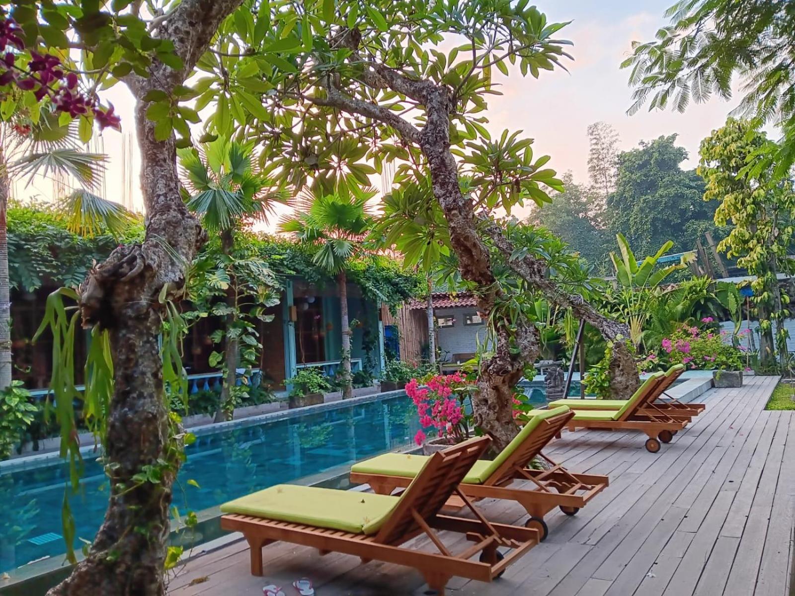 Deluxe Double Room with Balcony photo 3