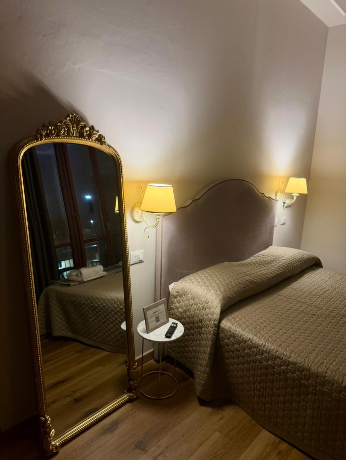 Suite with City View photo 3