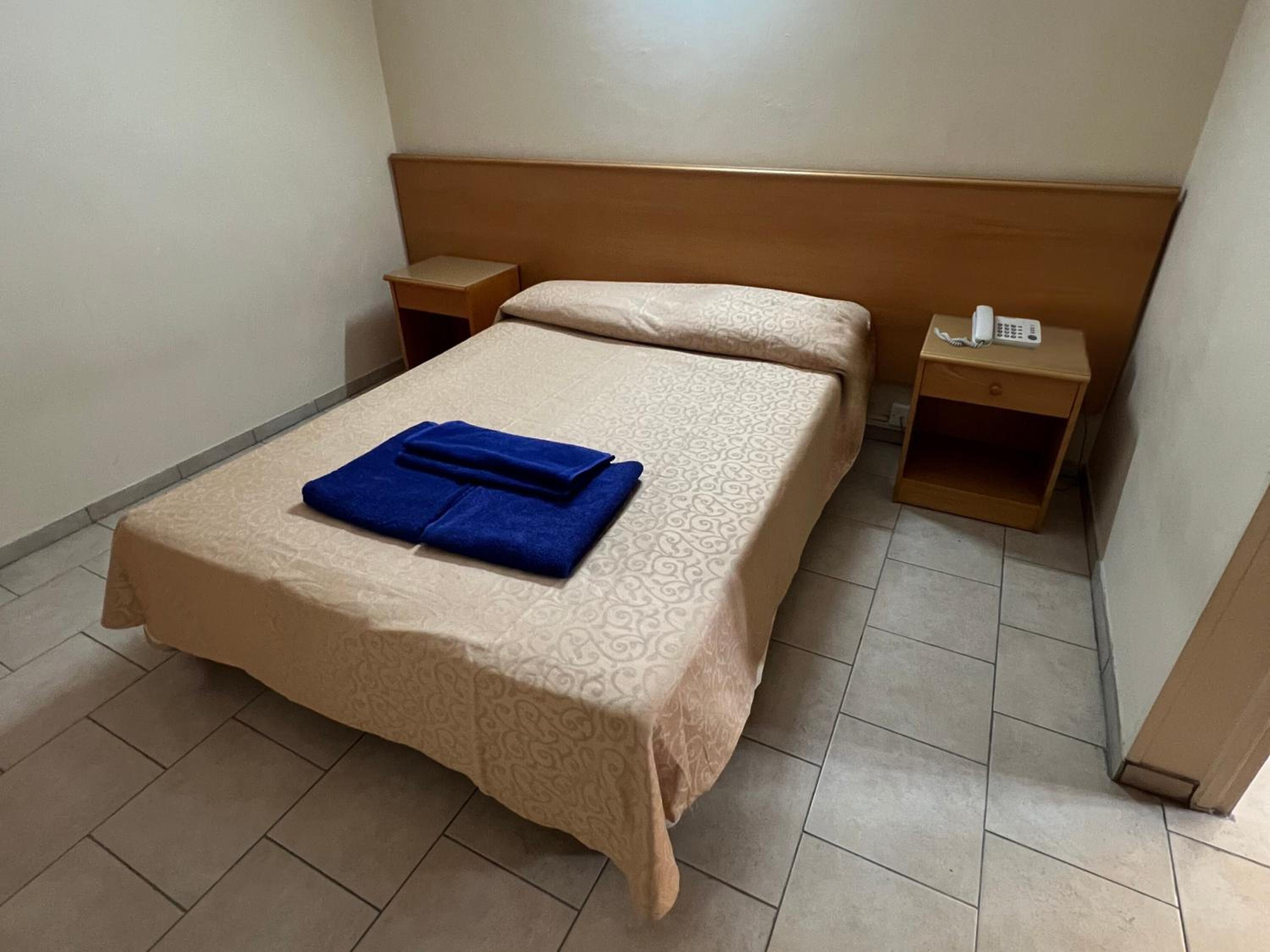 Double Room - Photo 1