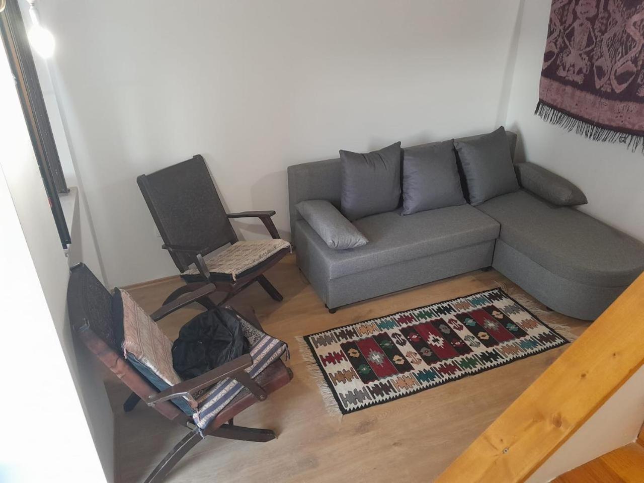Three-Bedroom House photo 1