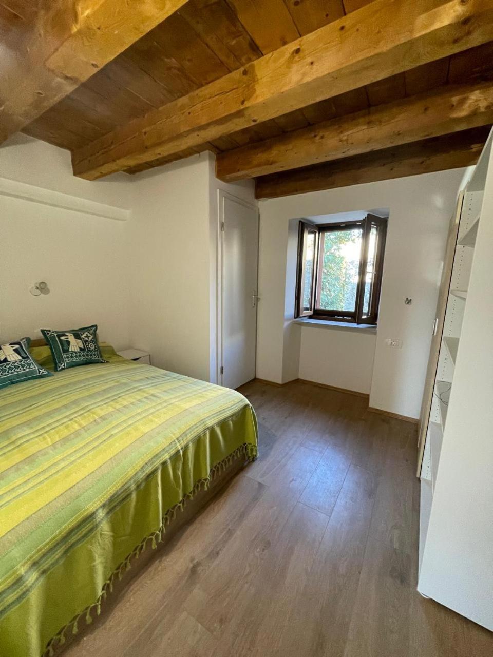 Three-Bedroom House photo 3