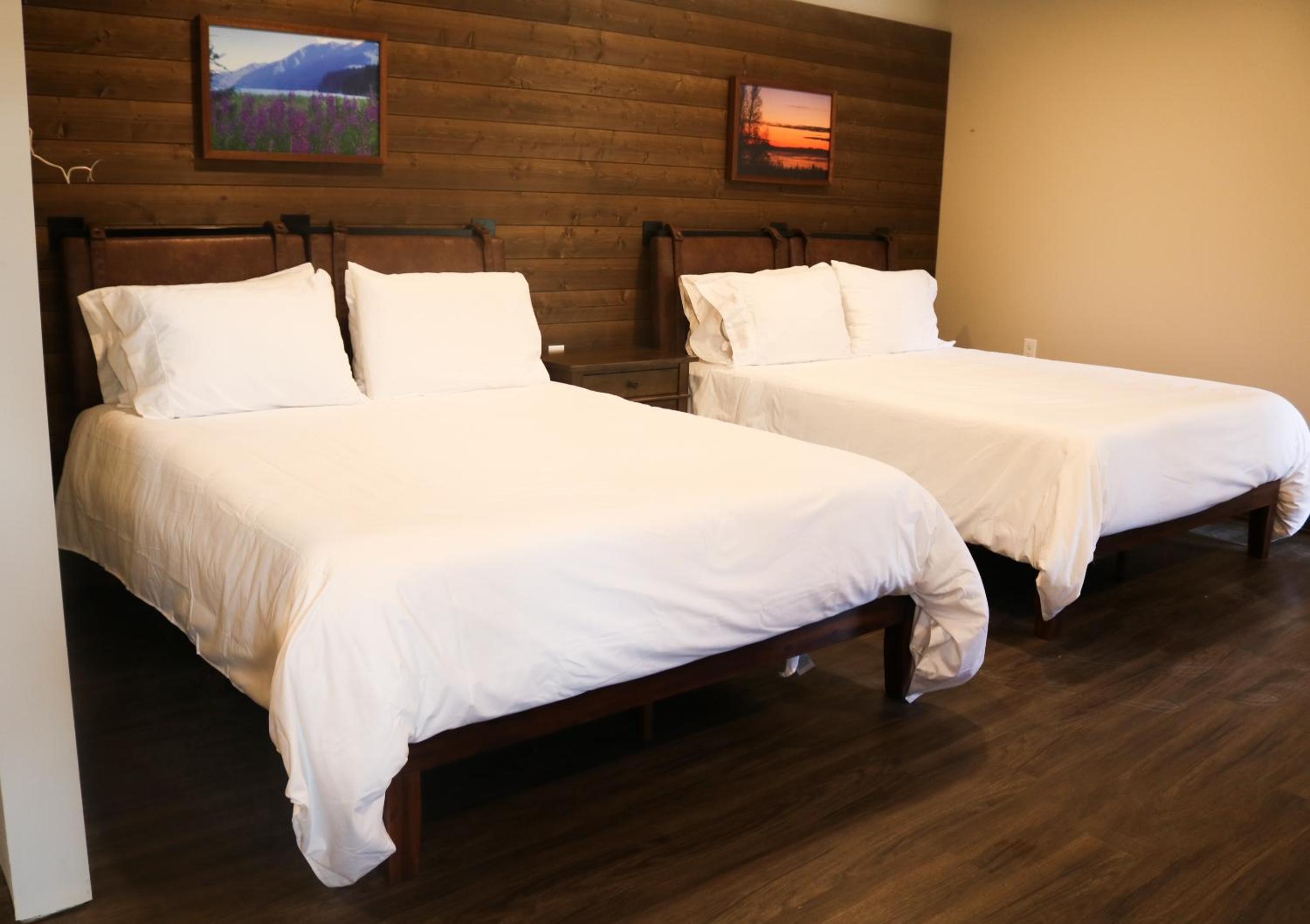 Deluxe Queen Room