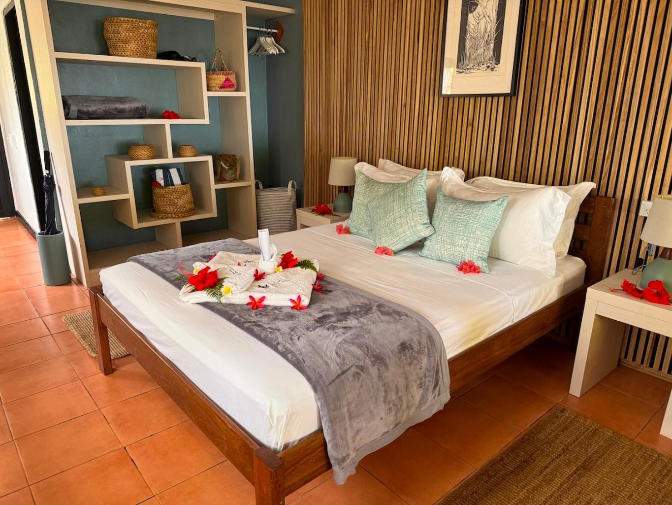 Double Room - Oceanfront photo 2