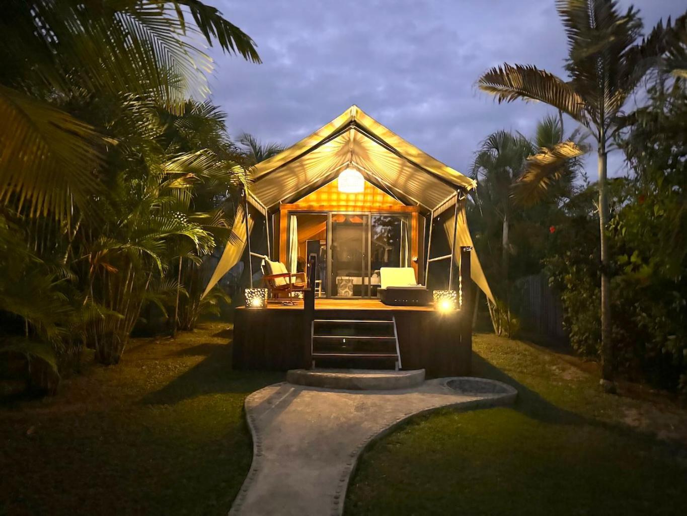 Deluxe Double Room with Balcony and Sea View photo 3