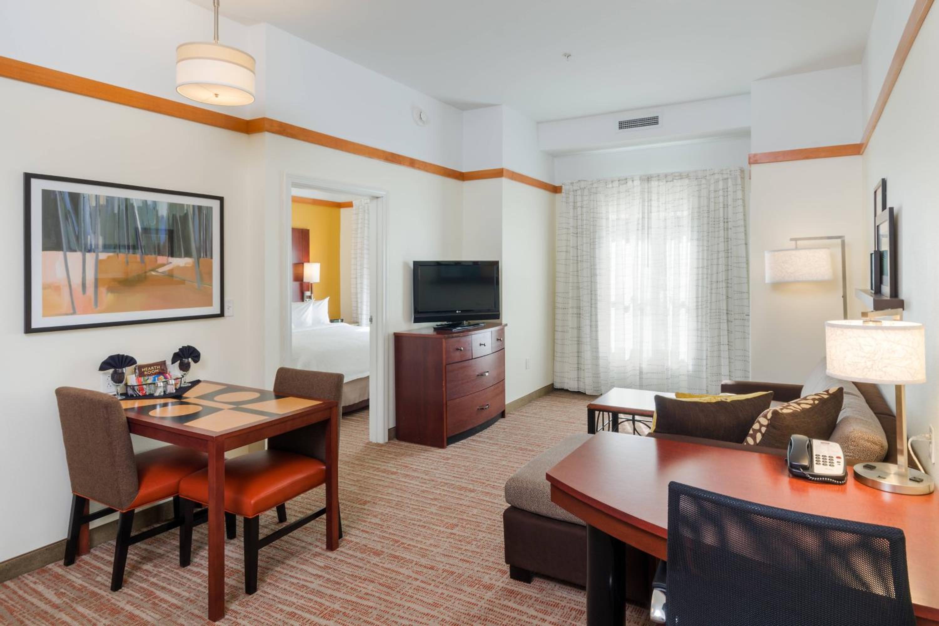 One-Bedroom Suite - Photo 1