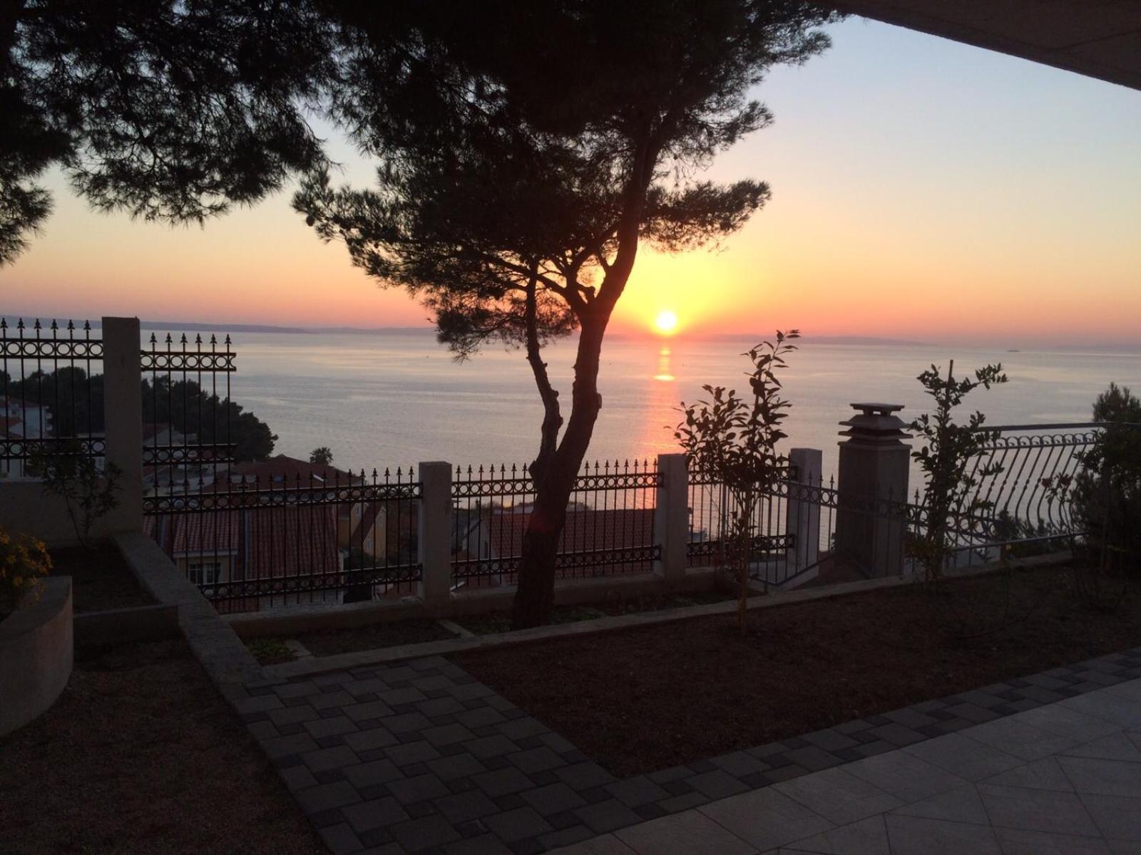 Three-Bedroom Apartment with Ocean View