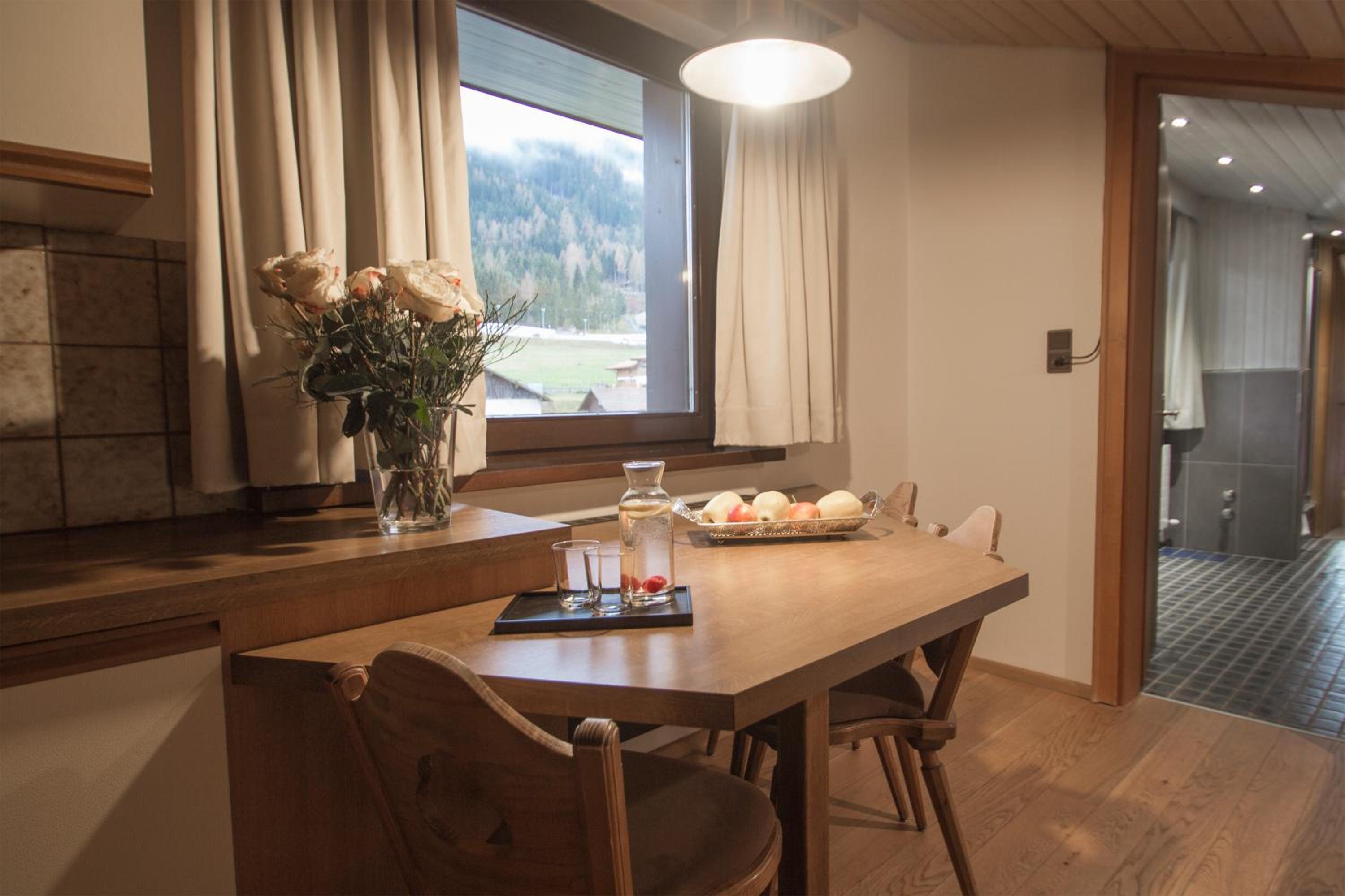 Two-Bedroom Apartment with Balcony photo 3