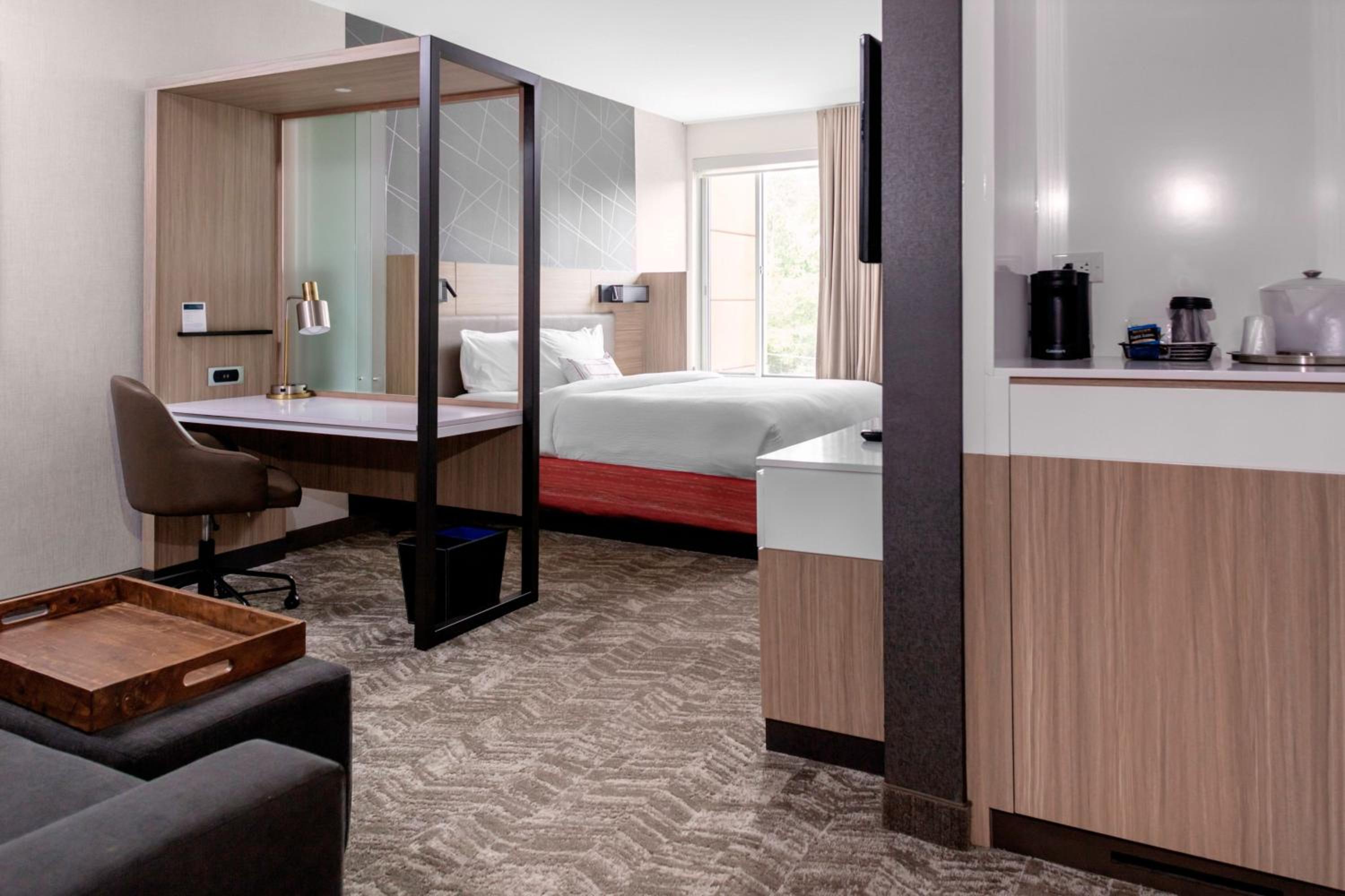 King Suite with Trundle Bed - Photo 1