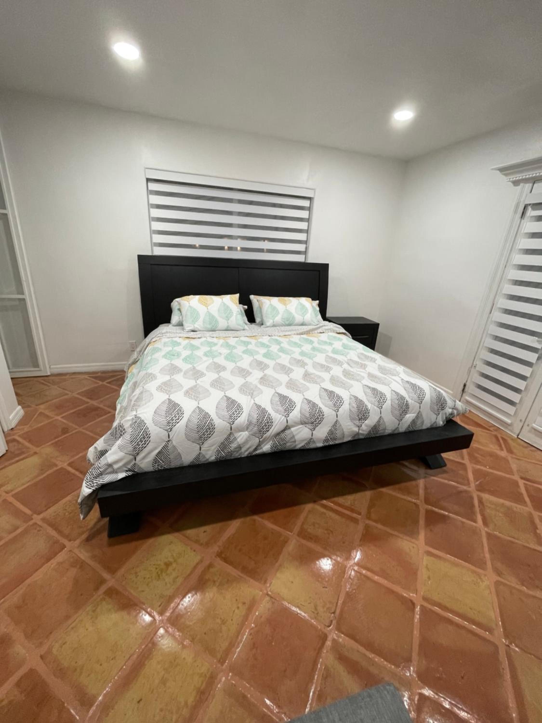 Three-Bedroom House photo 2
