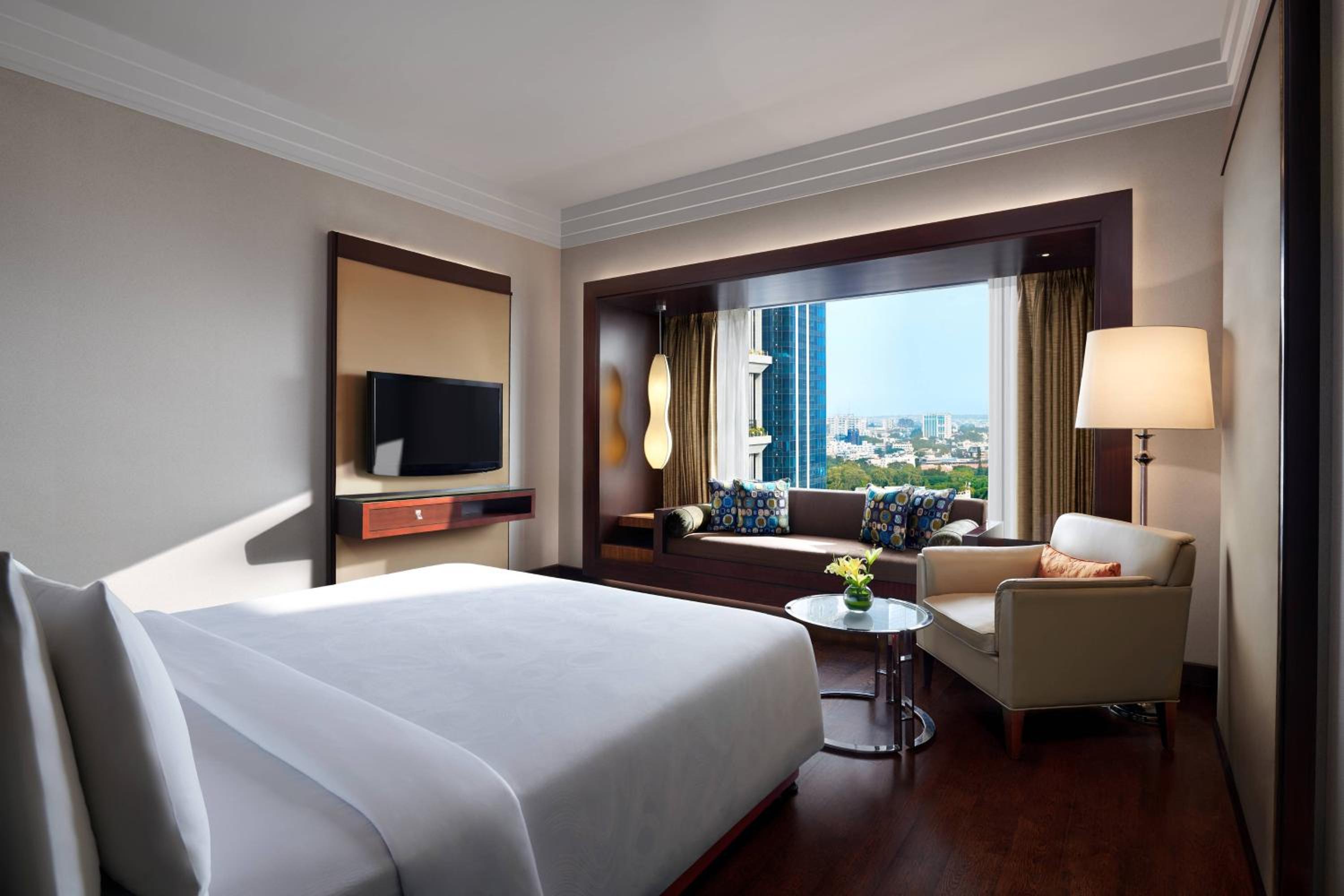 Cubbon Suite Club lounge access photo 3