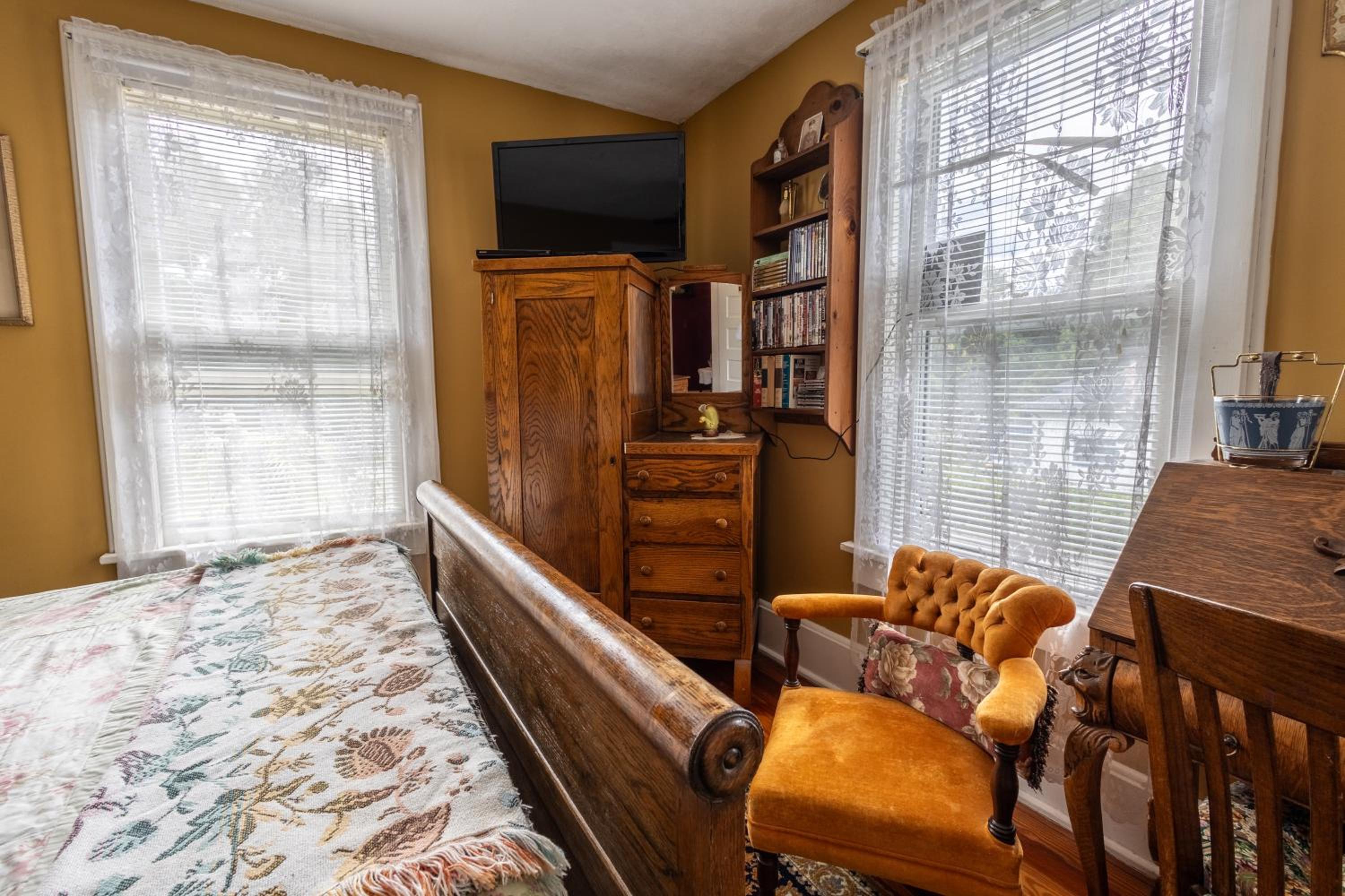 Queen Room photo 3