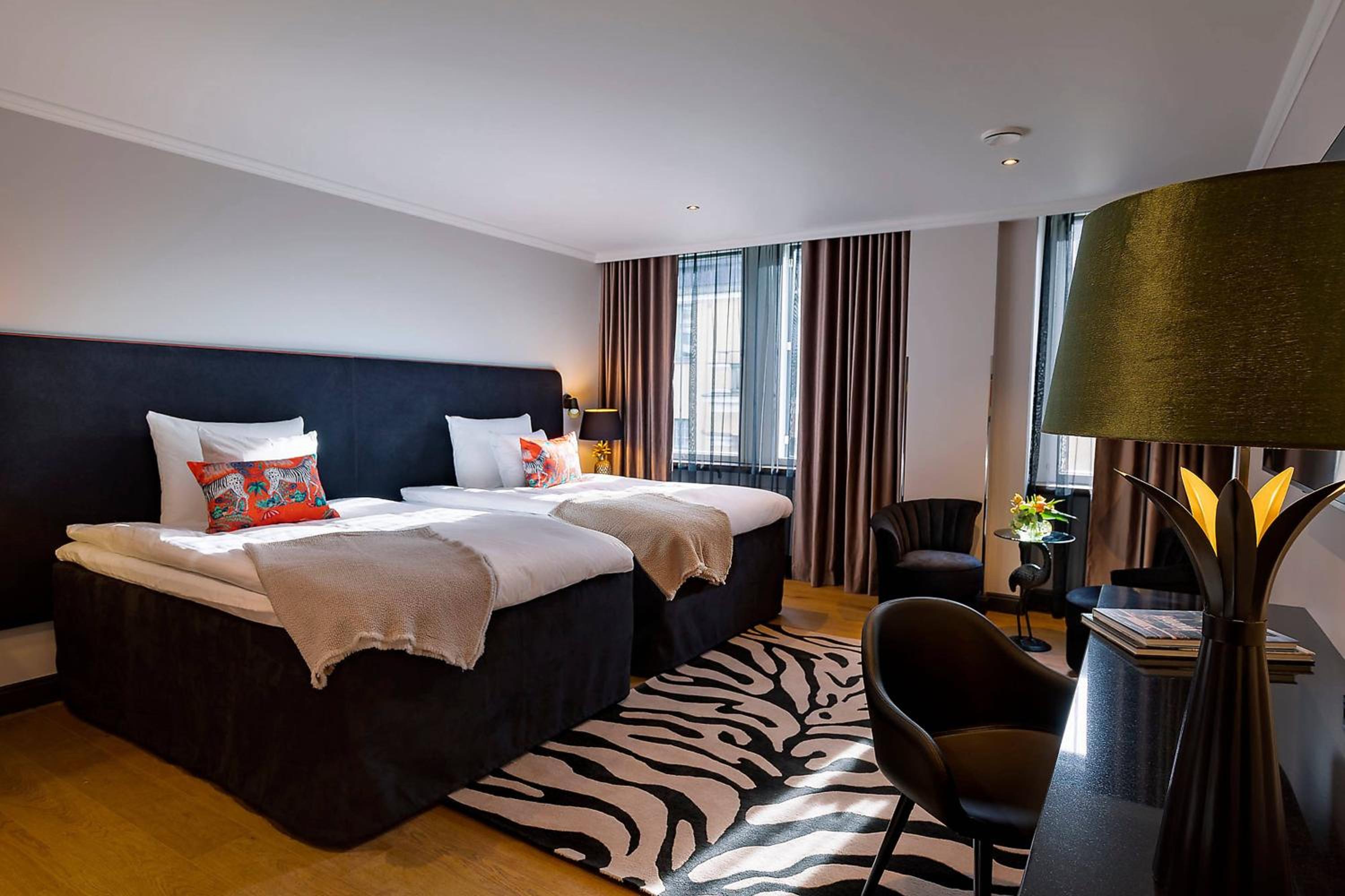 Trendy, Larger Guest room, 2 Doubles - Photo 2