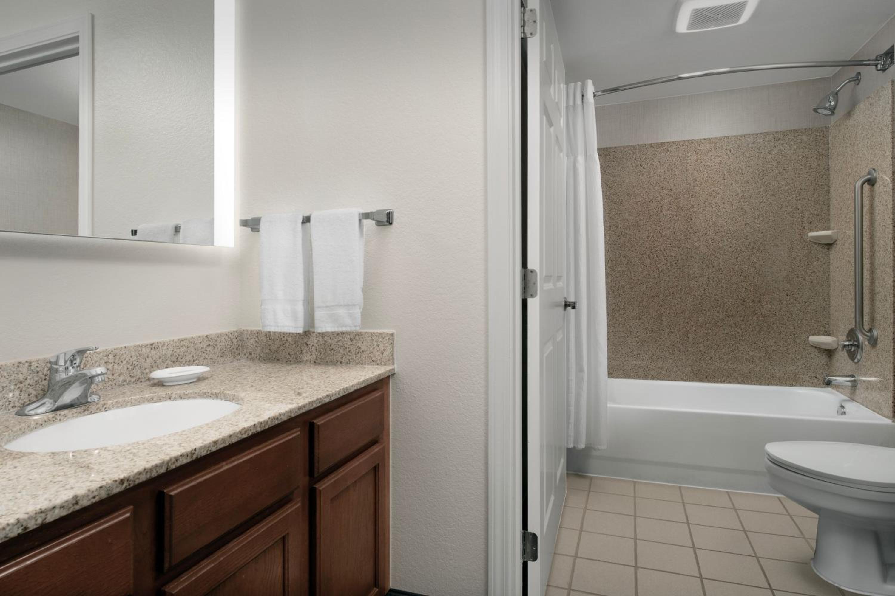 One-Bedroom Suite with Sofa Bed - Photo 5