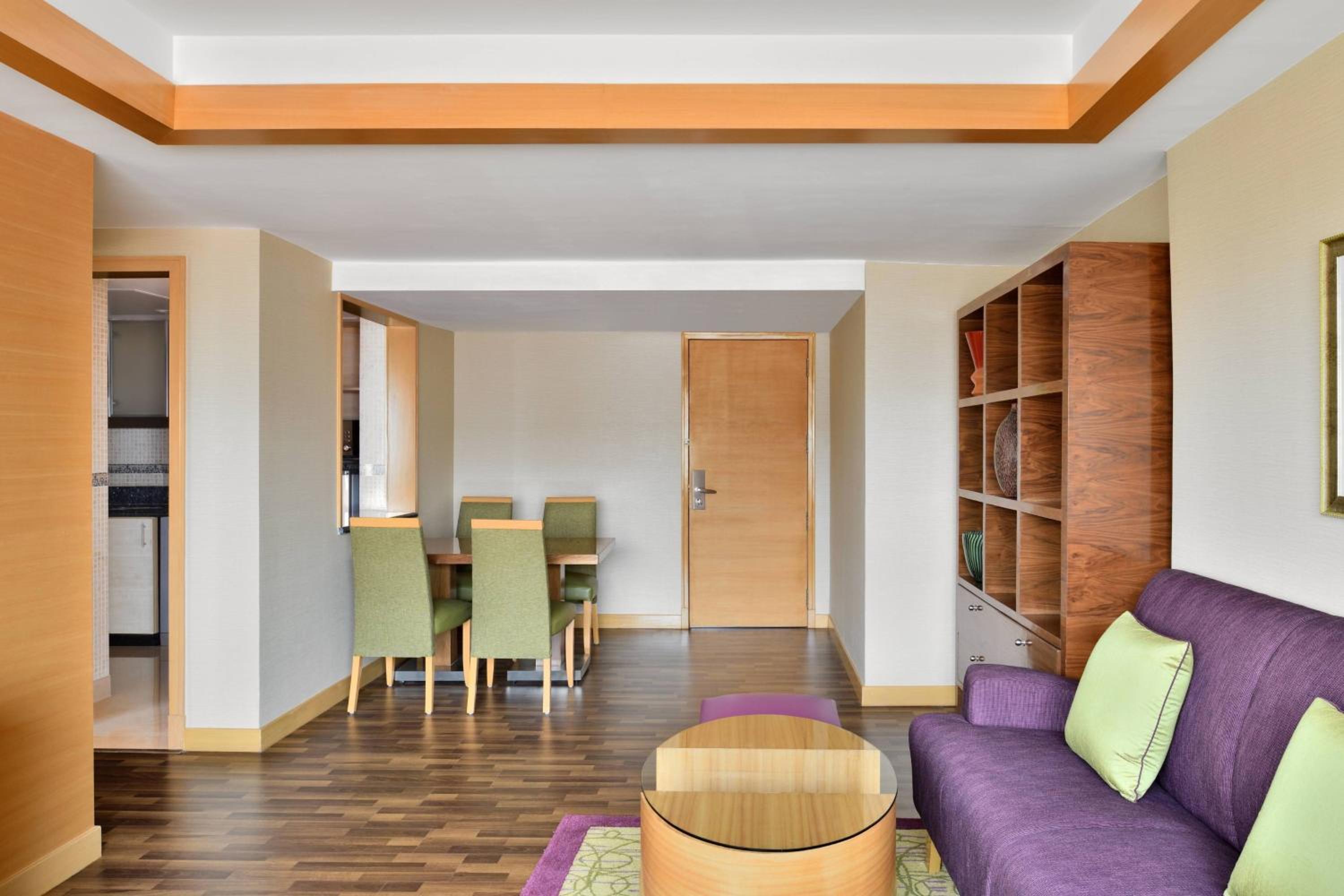 King Apartment - Concierge Lounge Access