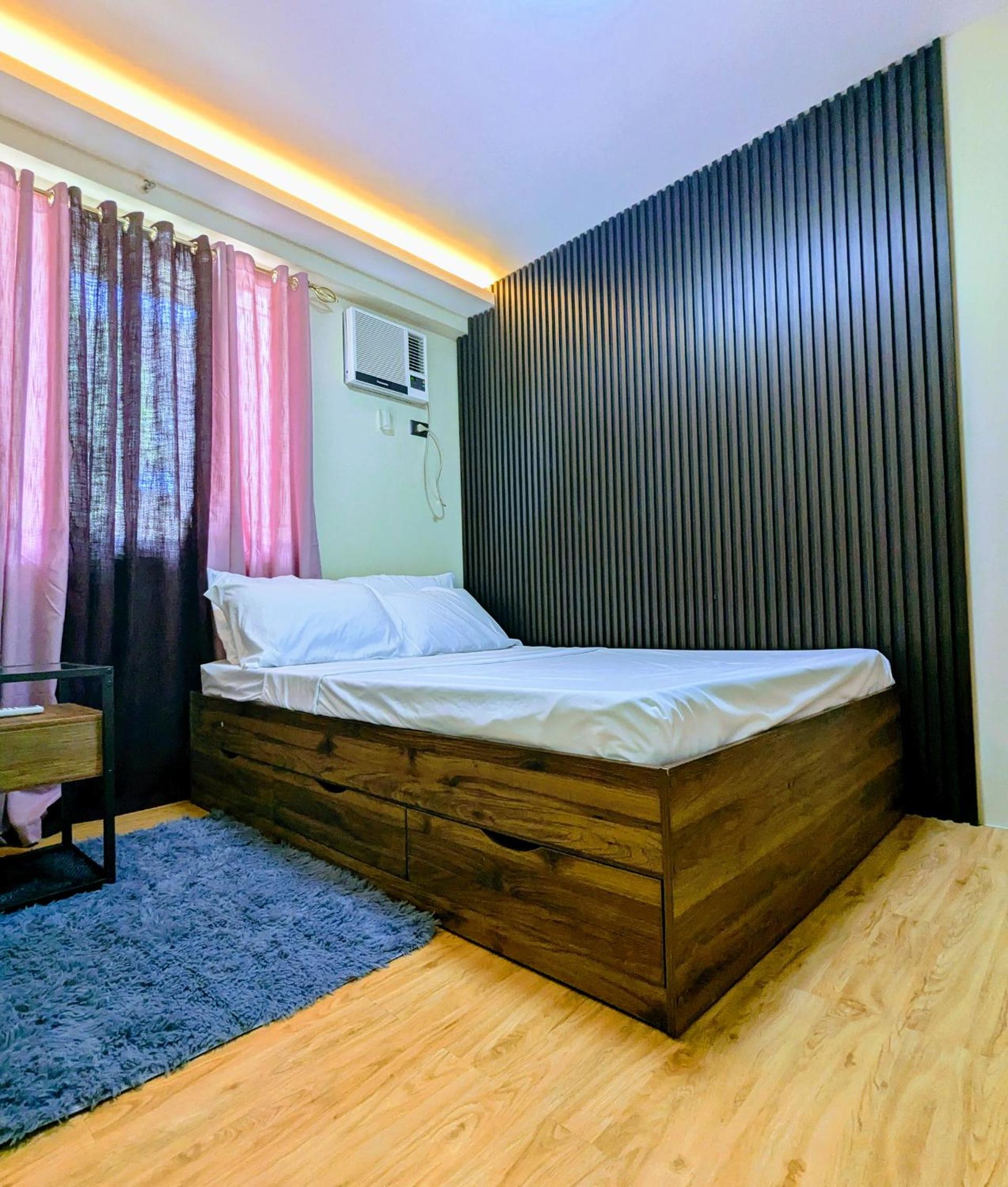 带阳台的家庭房