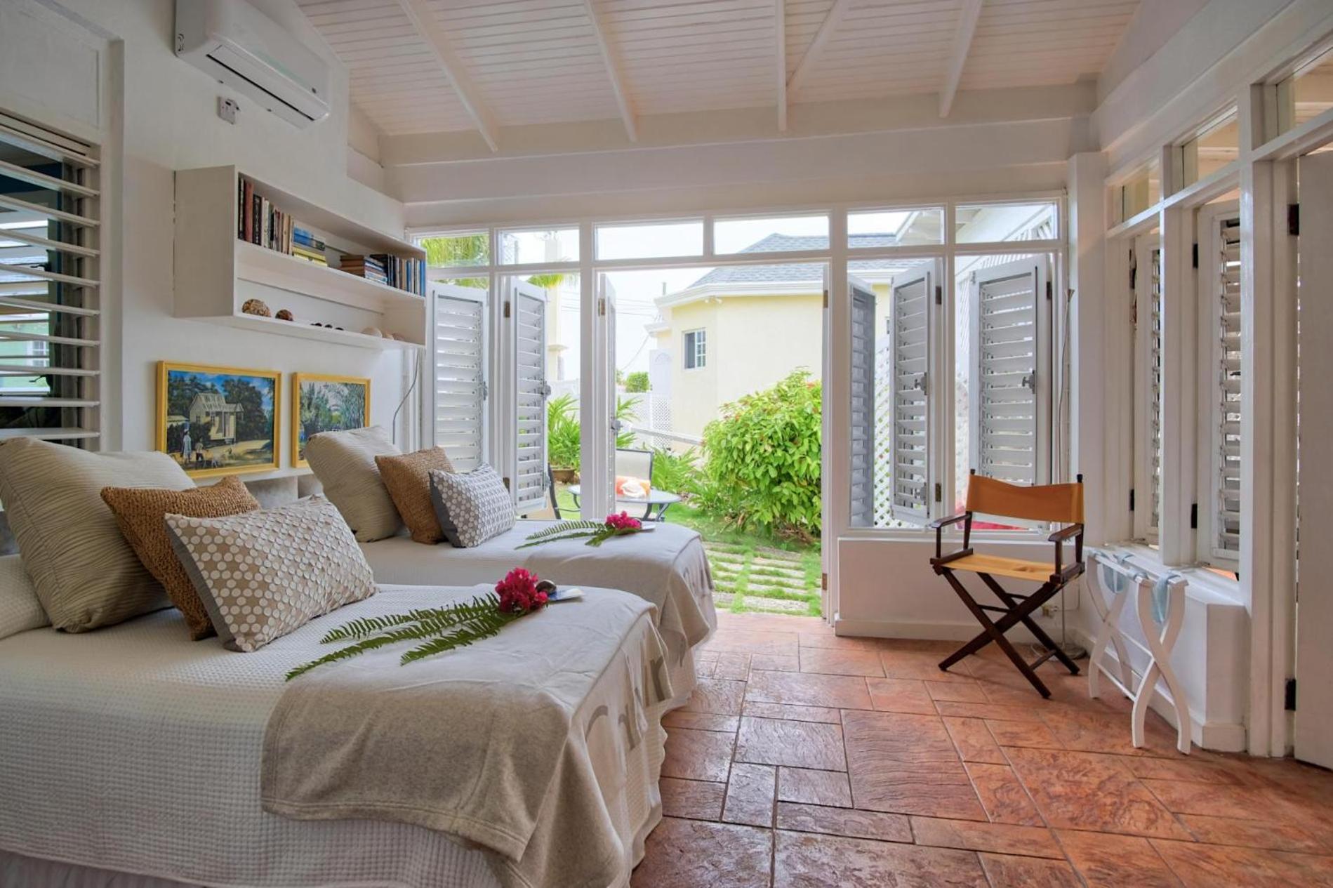 Three-Bedroom Villa photo 1