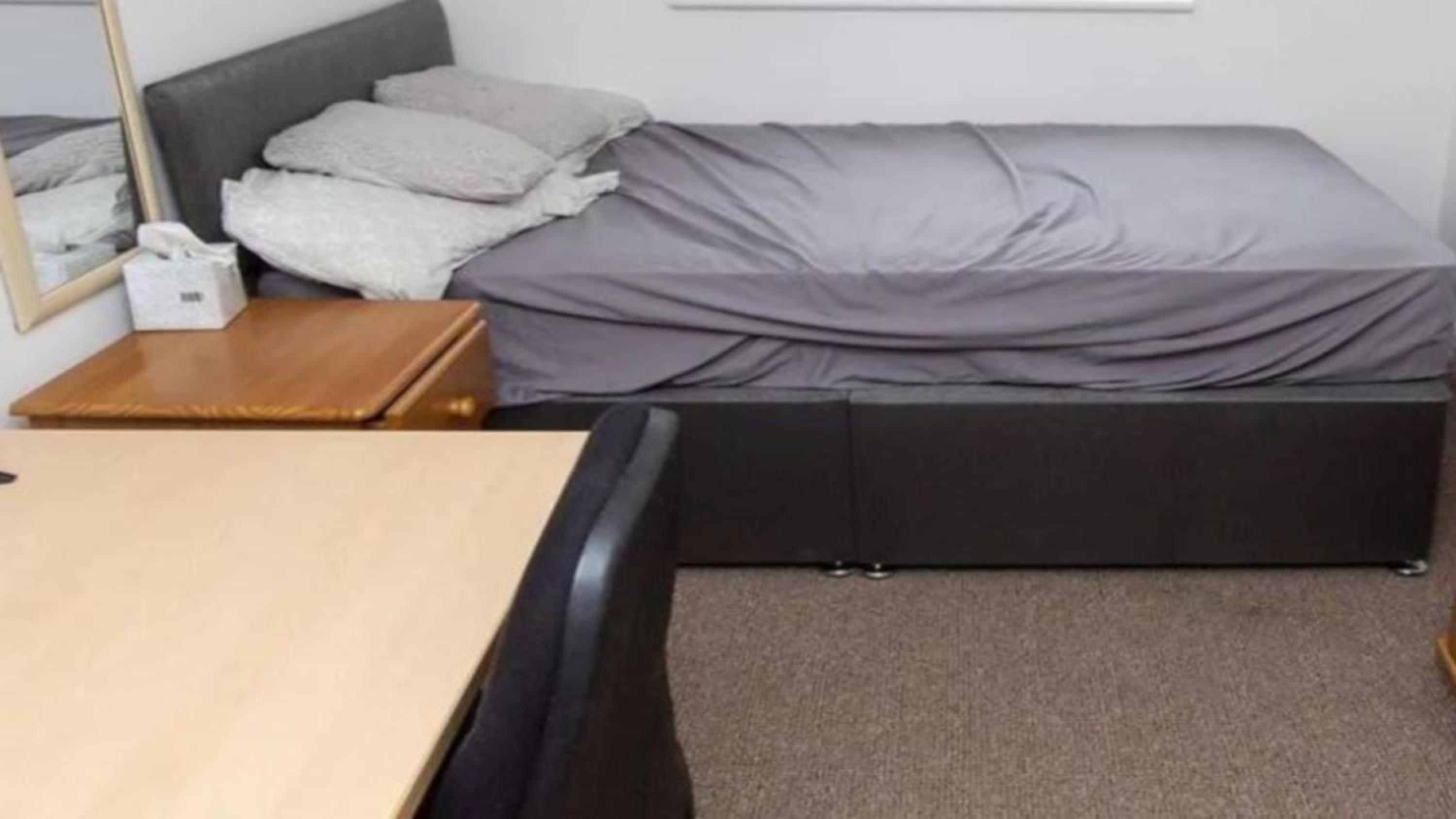 One-Bedroom House photo 1