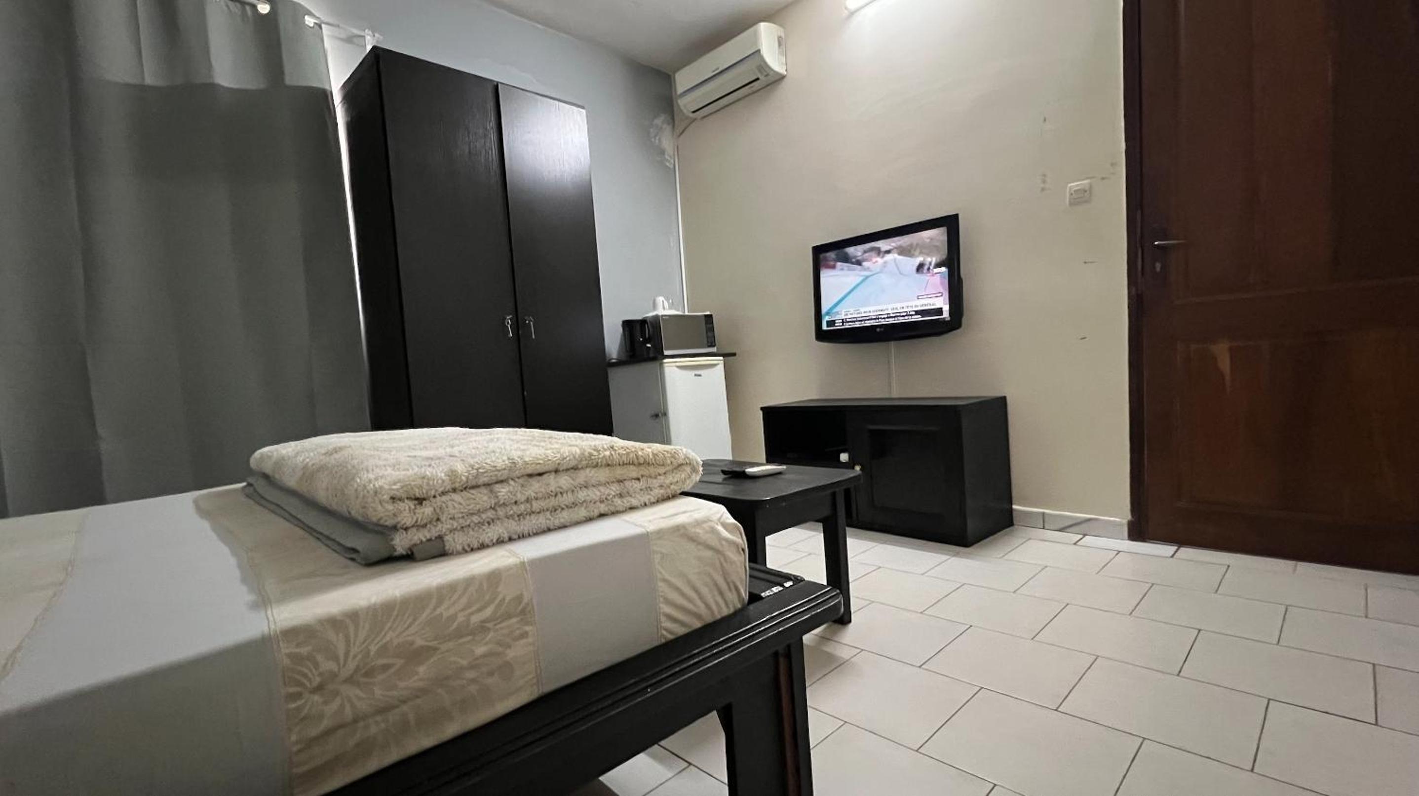 Double Room With Private External Bathroom