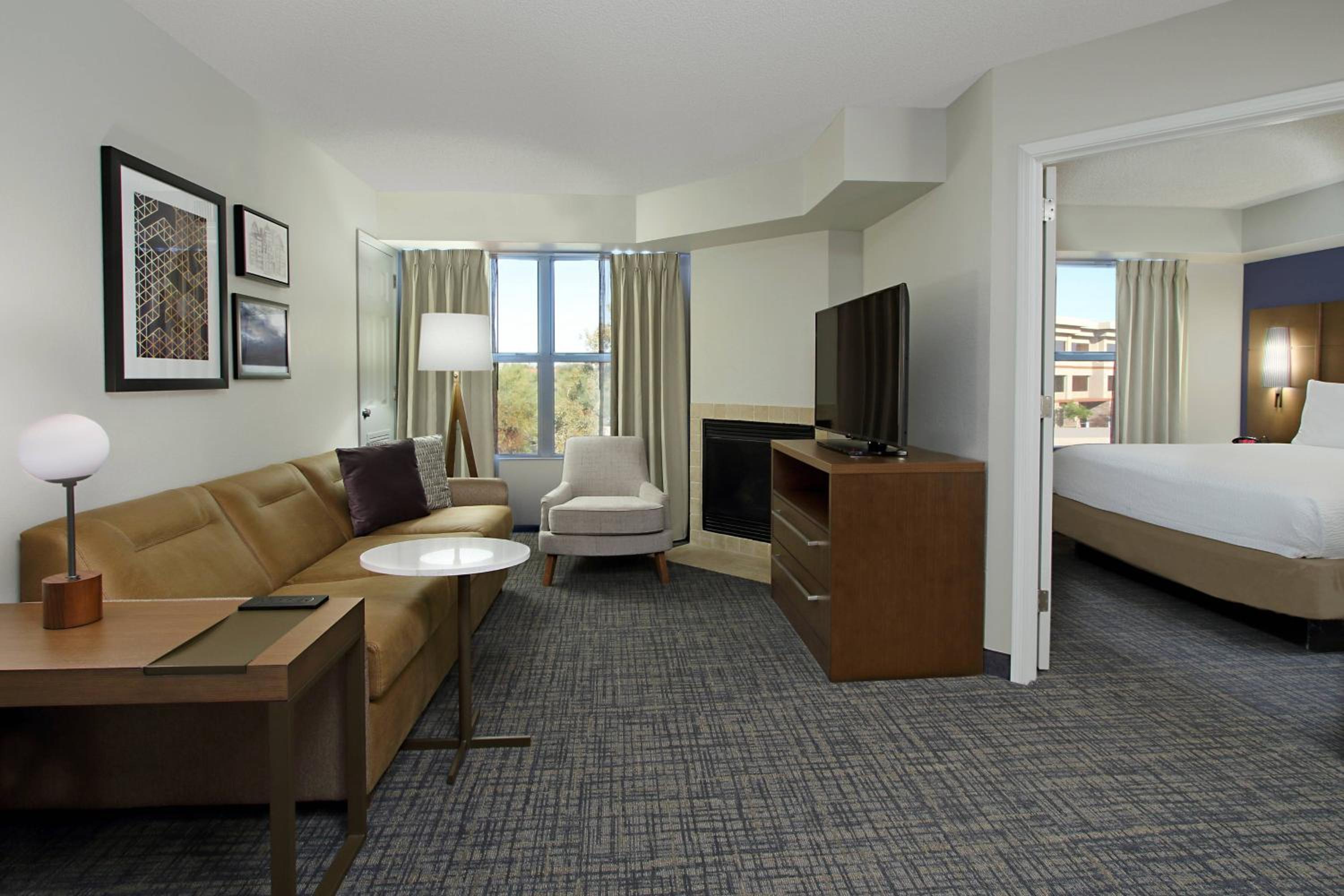 Two-Bedroom Suite - Photo 2