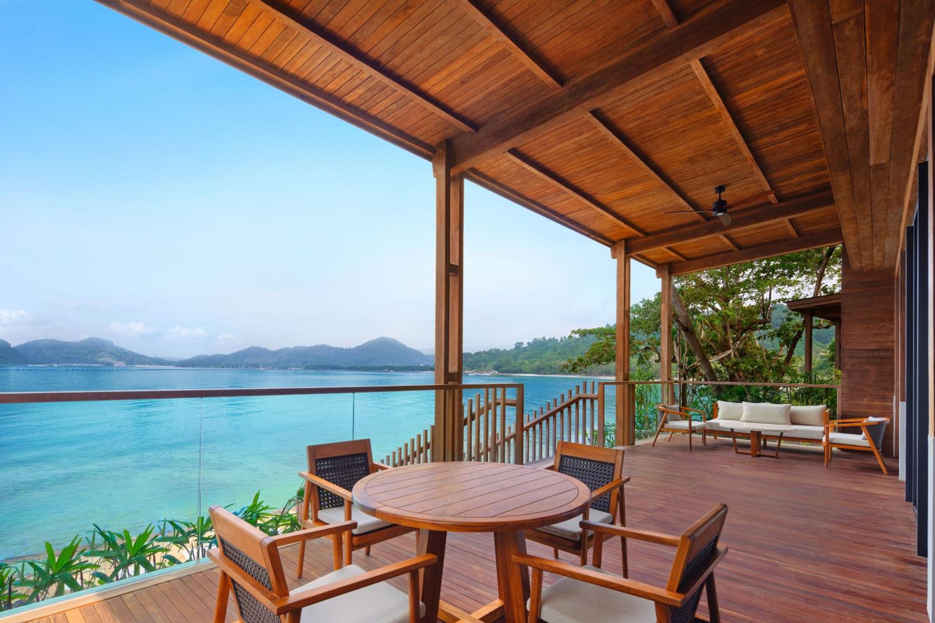 One-Bedroom Villa with King Bed and Beachfront - Ocean View - Photo 2