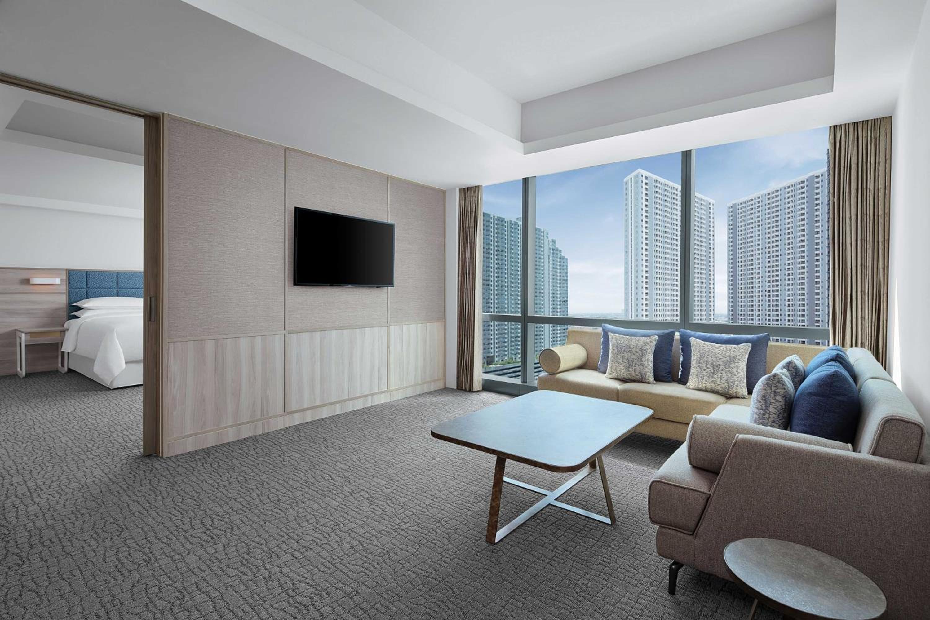 Premium King Suite - Photo 1