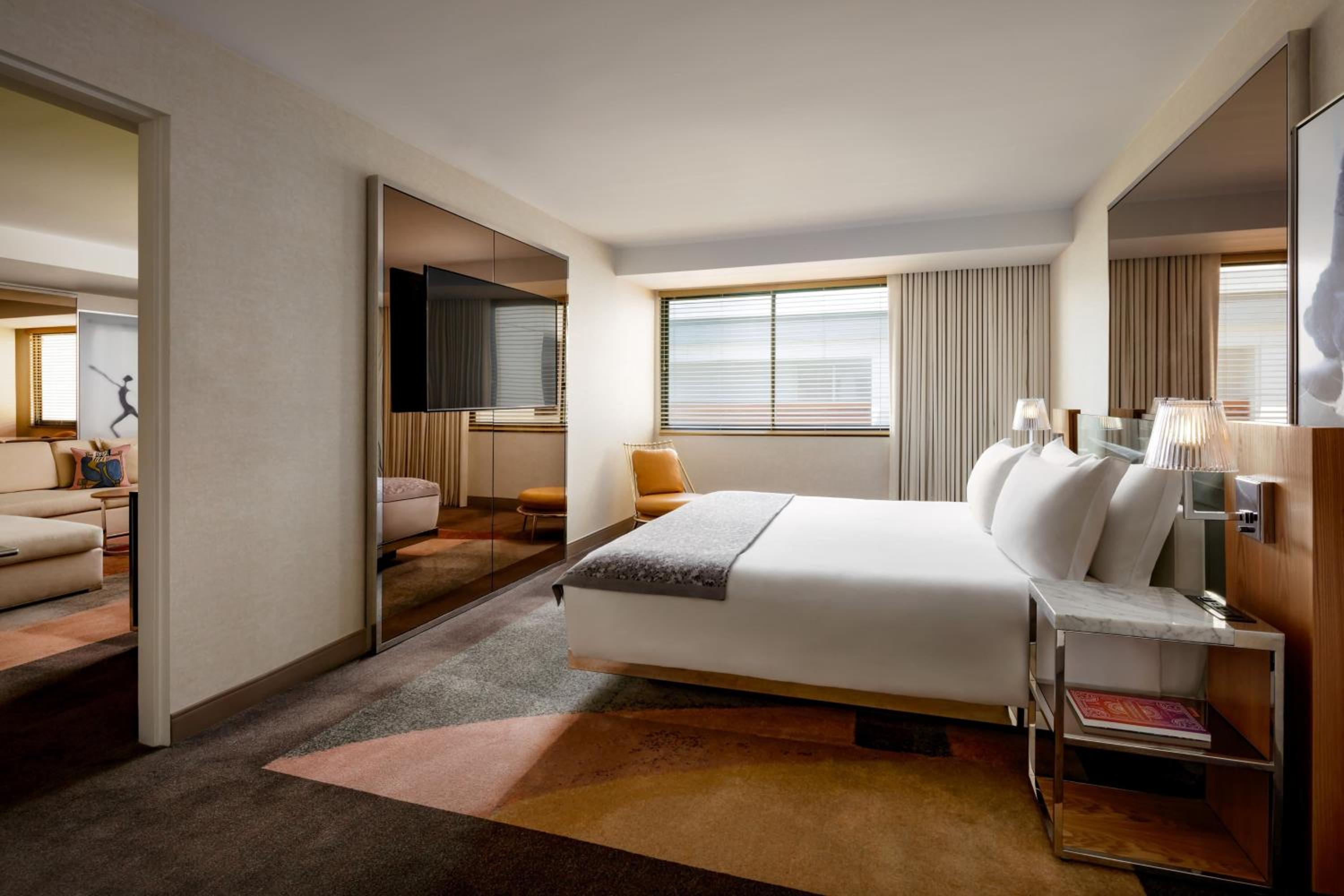 One Bedroom Deluxe Suite, Suite