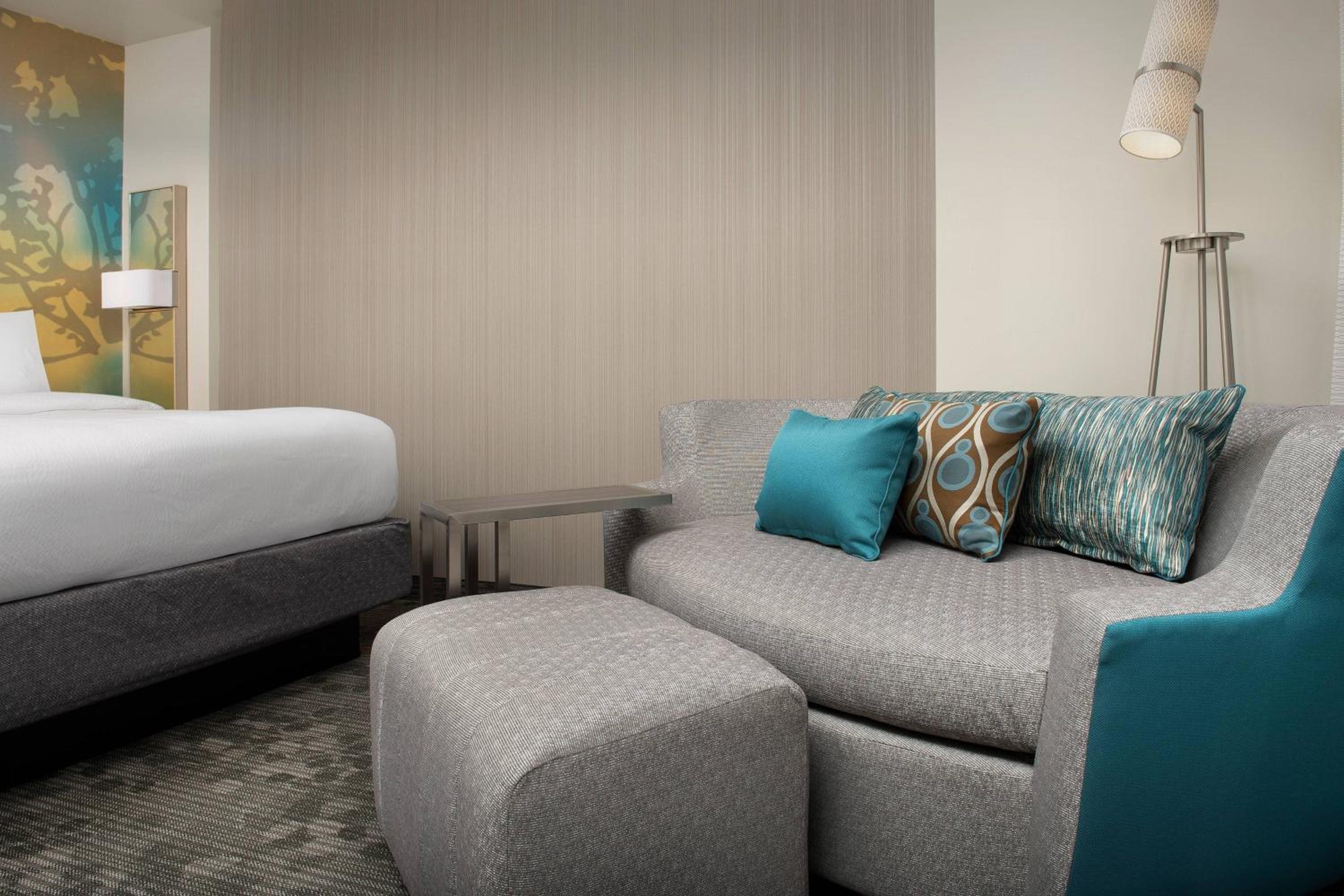 Guest room, 1 King, Sofa bed - Photo 1