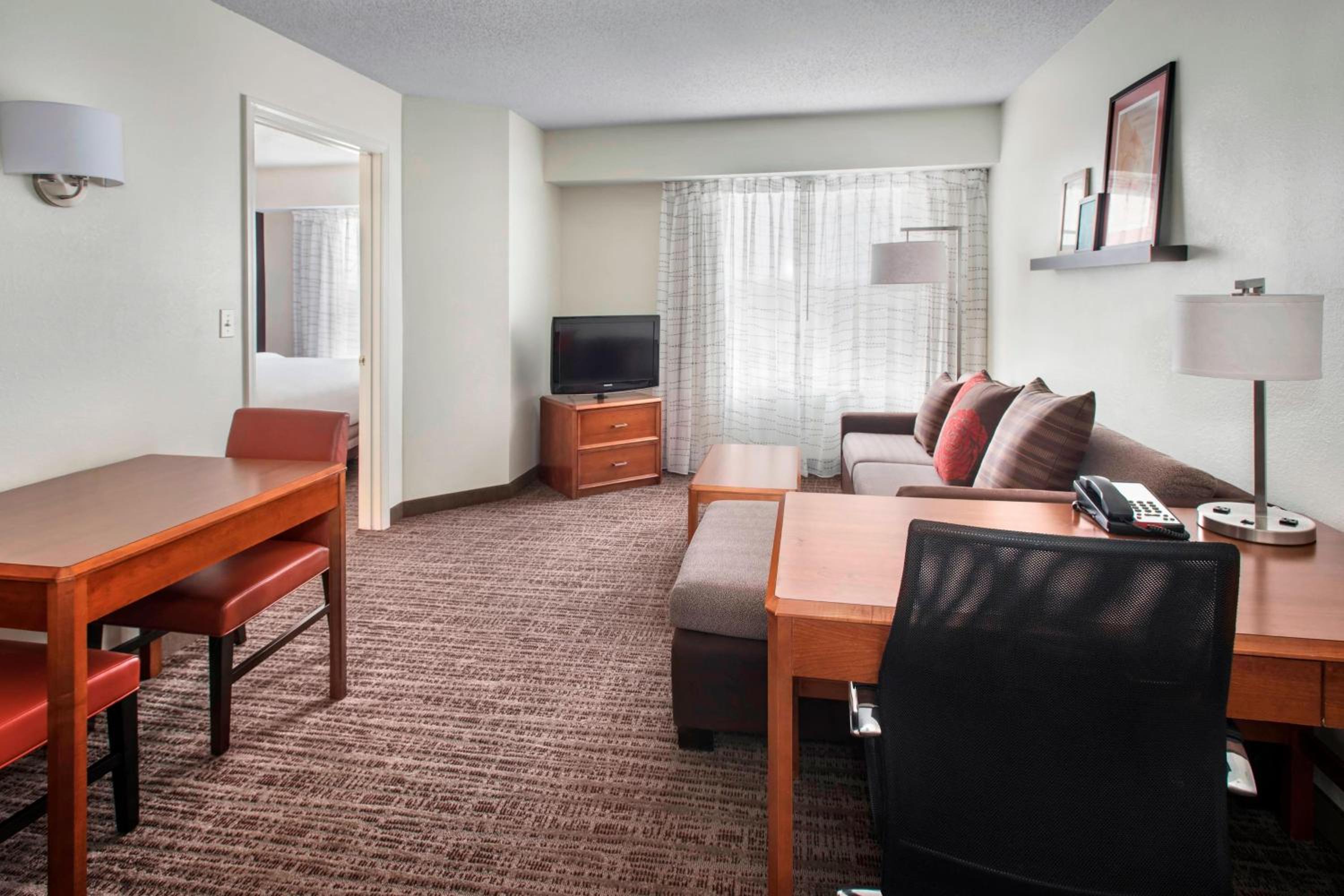 One-Bedroom Suite - Photo 1