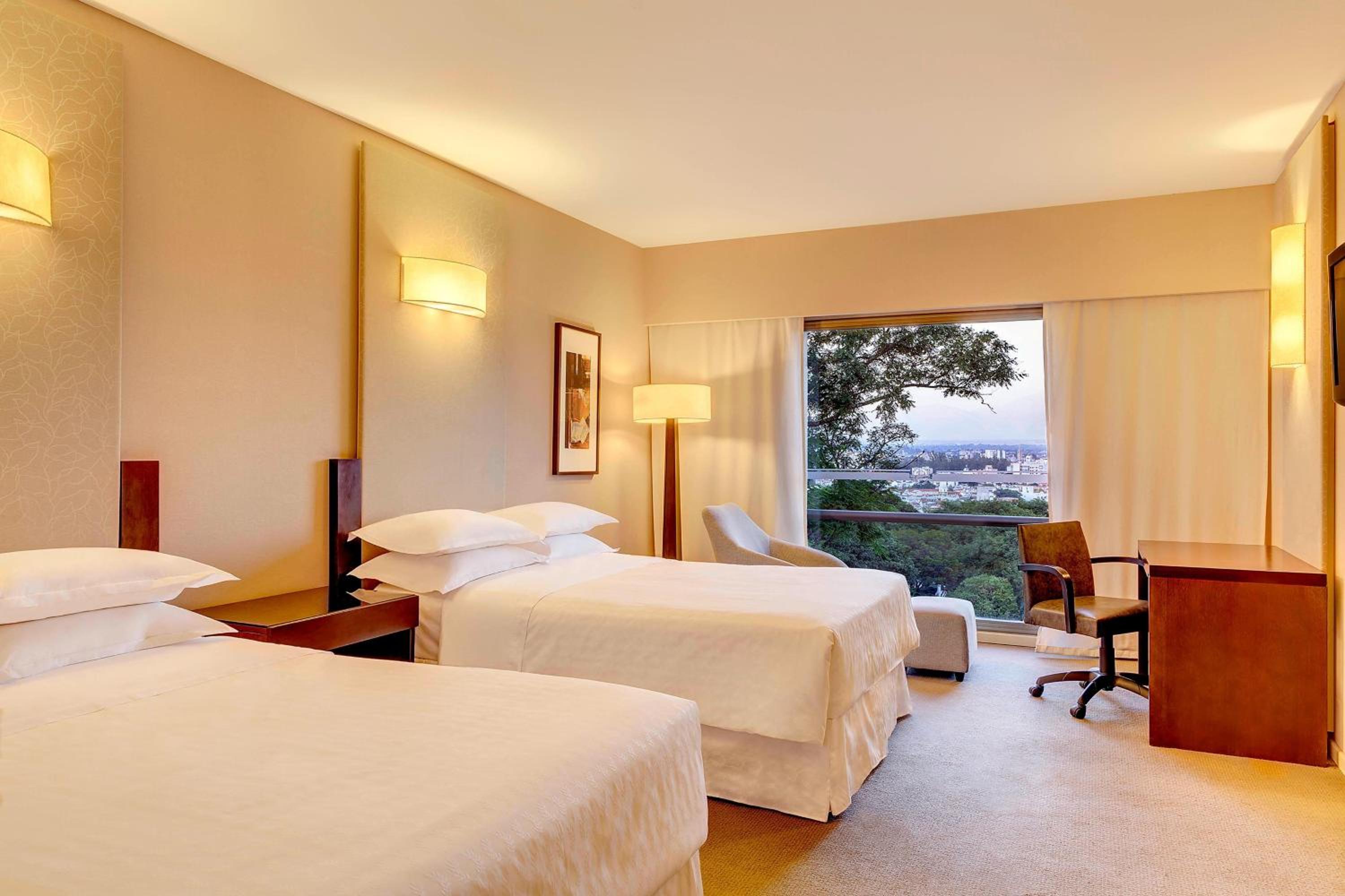 Classic, Guest room, 2 Twin/Single Bed(s), City view