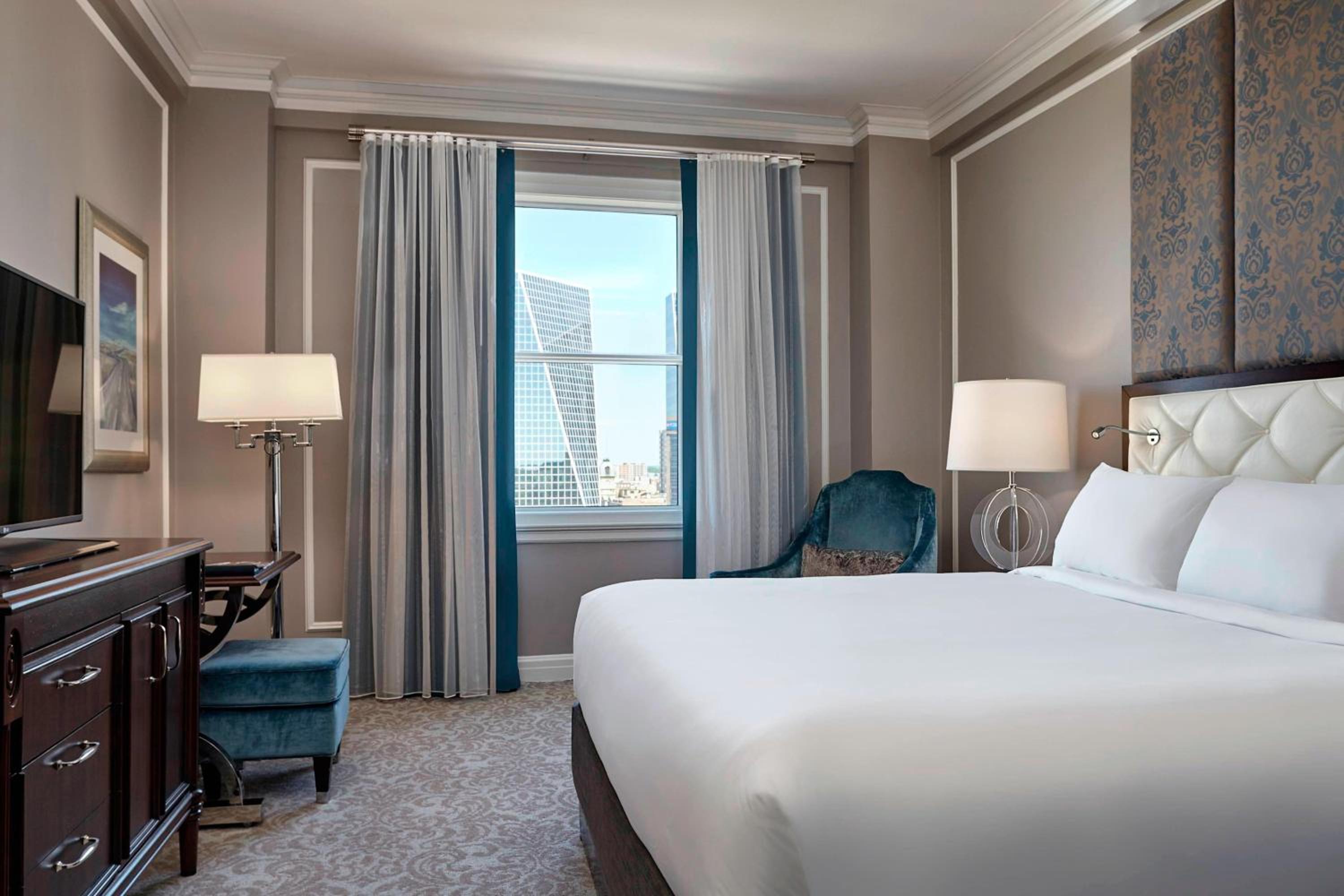 Standard King Room - Photo 2
