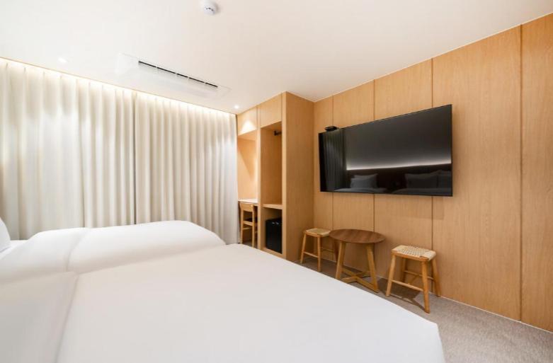 Standard Twin Room photo 2