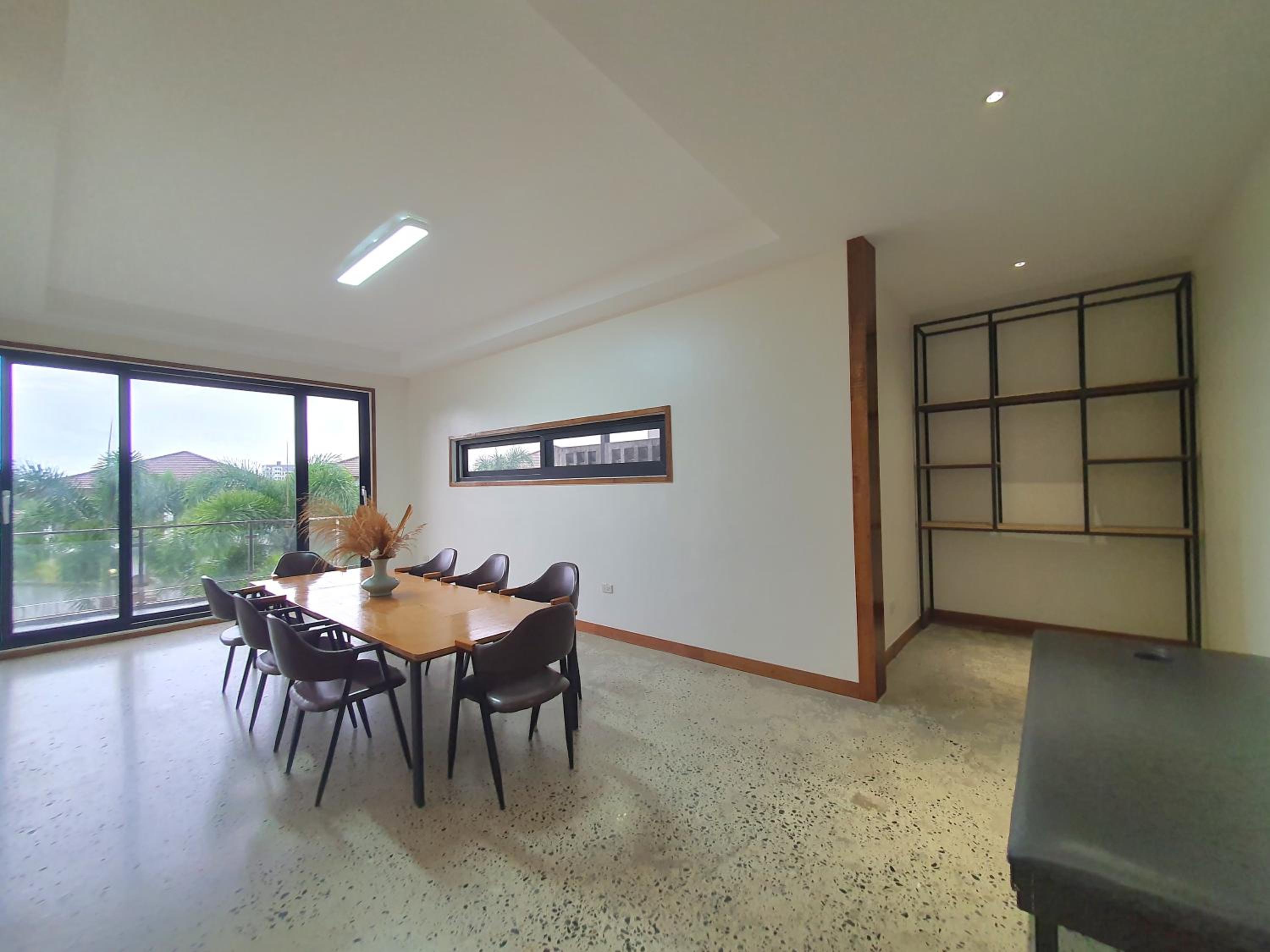 Villa photo 2