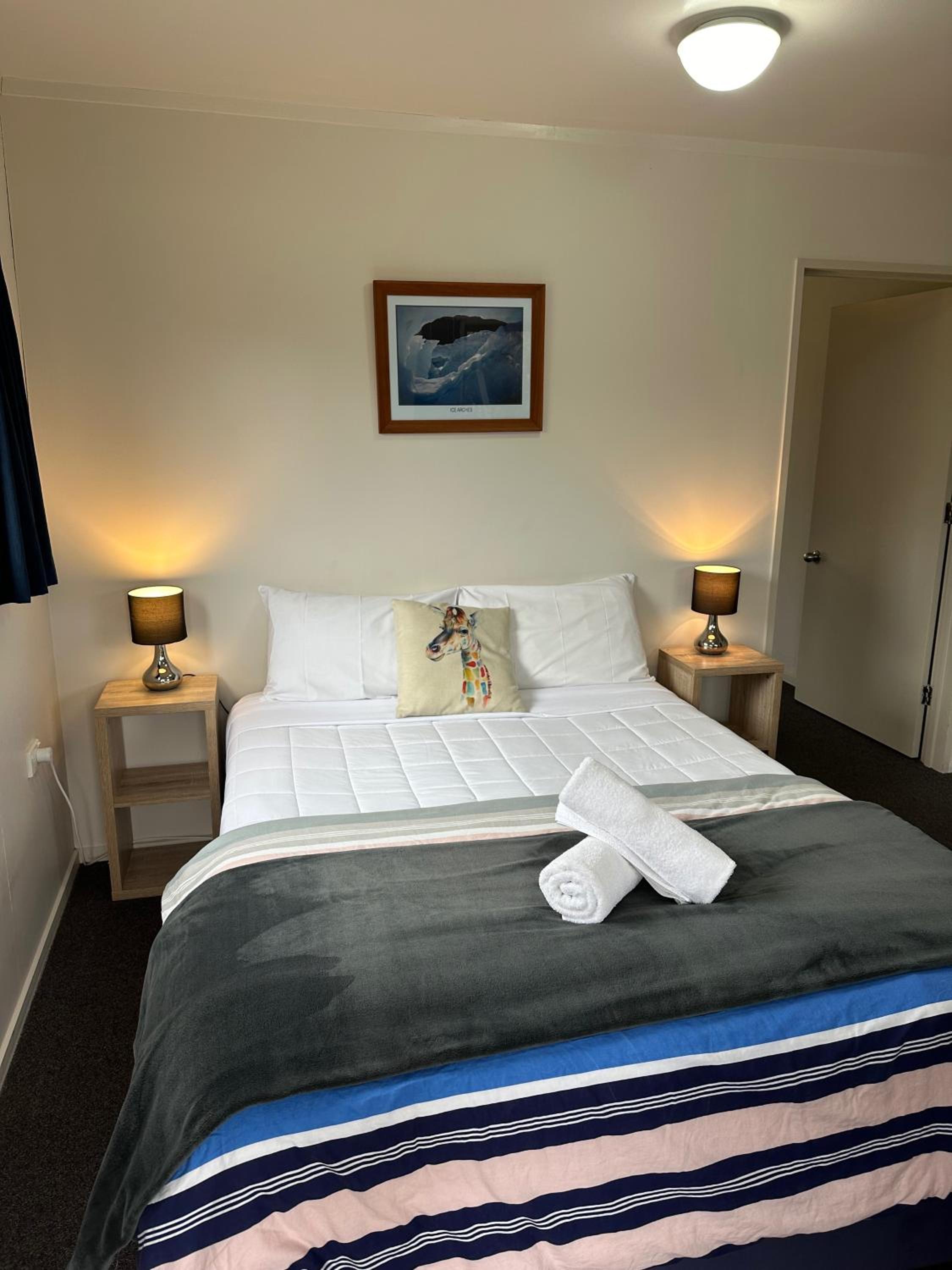 Quadruple Room with Private Bathroom - Lodge - Photo 1