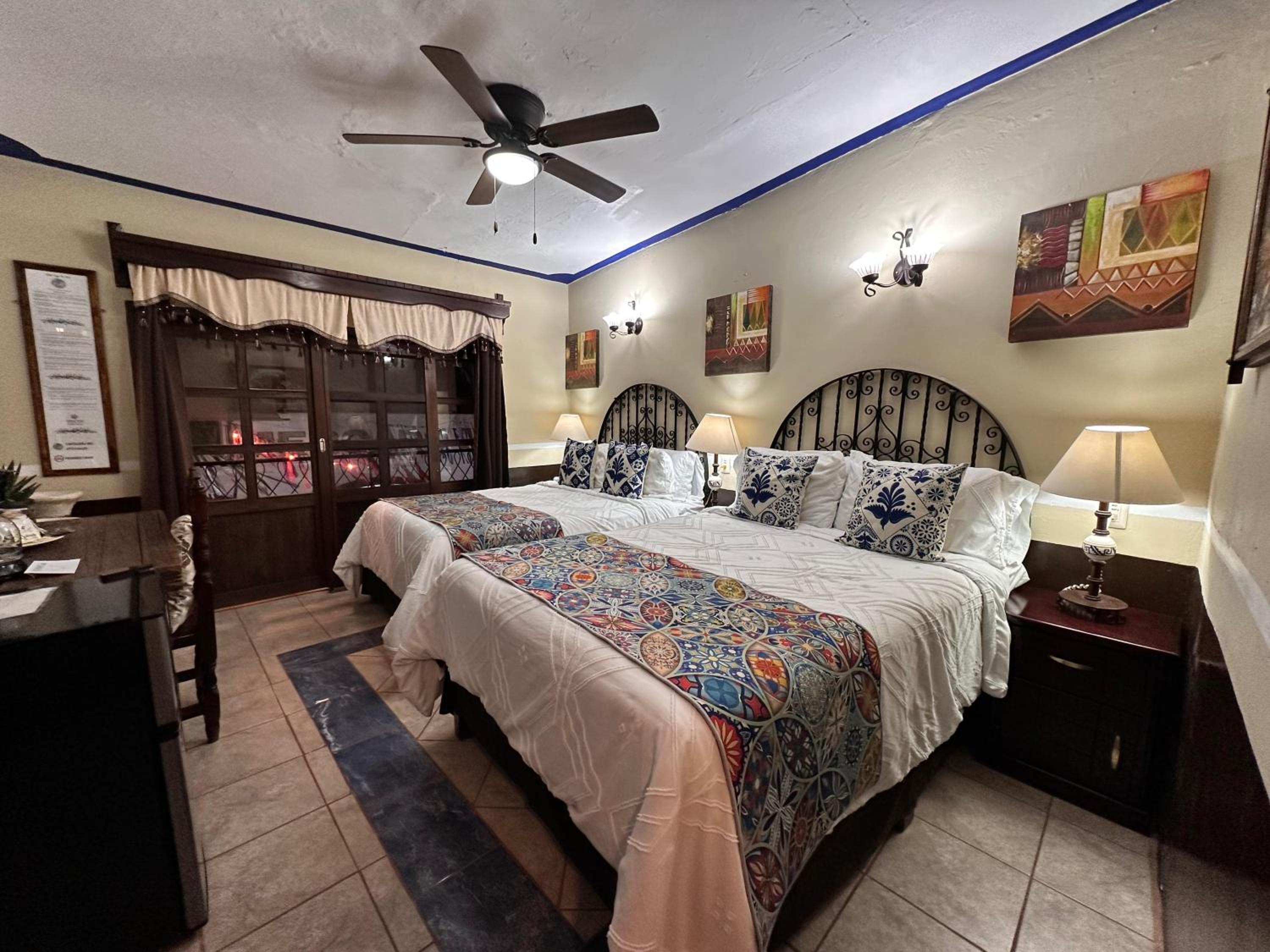 Twin Room - Photo 1