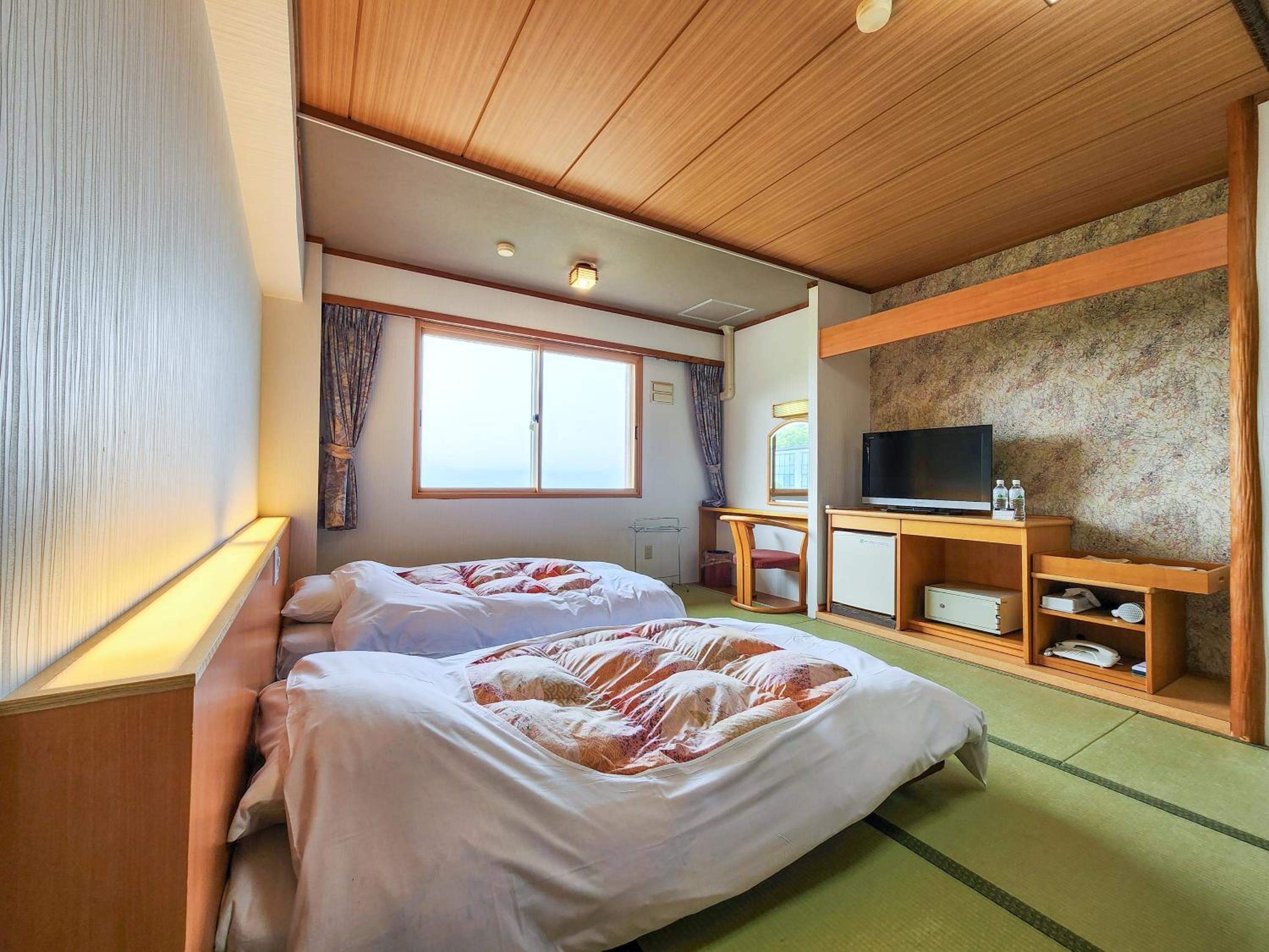 Japanese-Style Room with Sea View photo 2