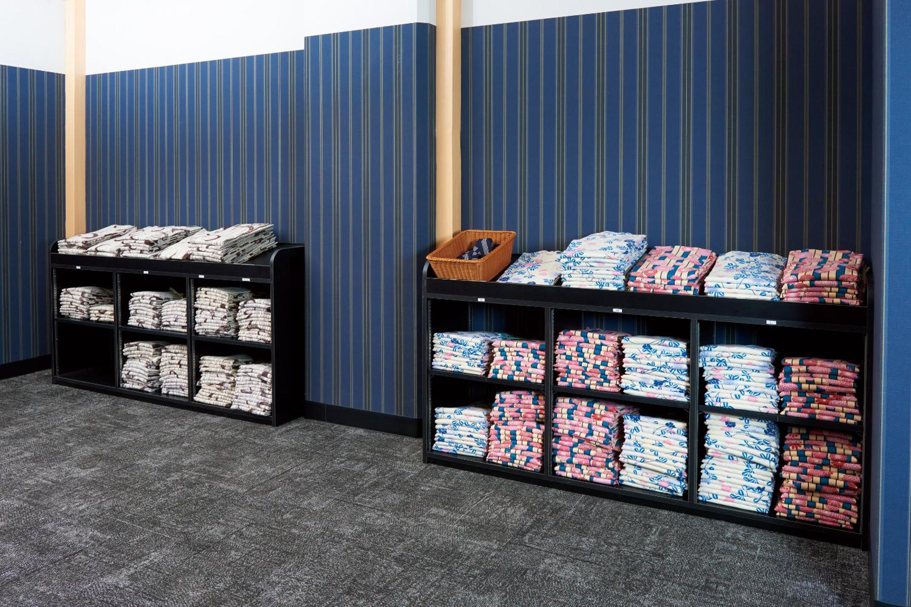 Twin Room with Lake View - Photo 19