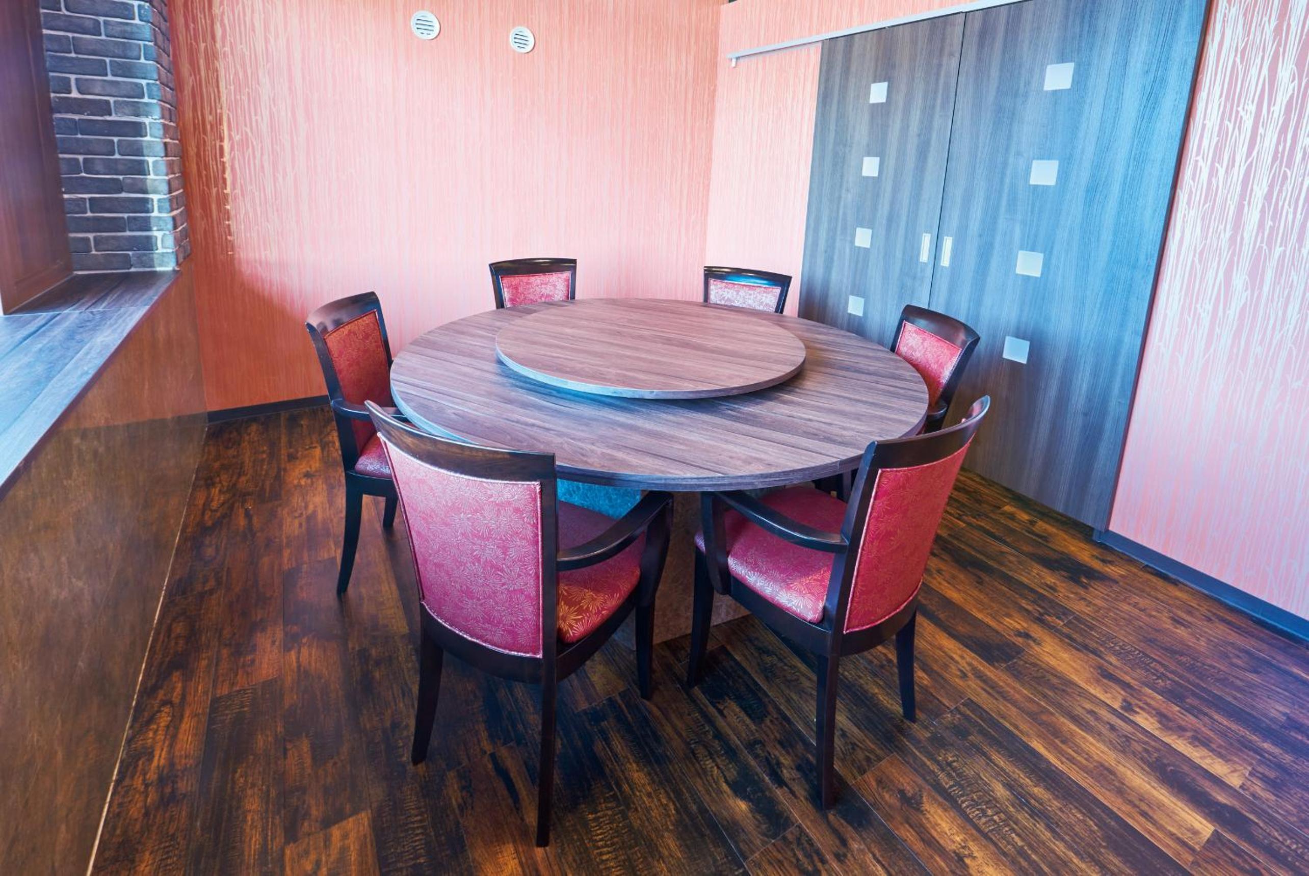 Twin Room with Lake View - Photo 13