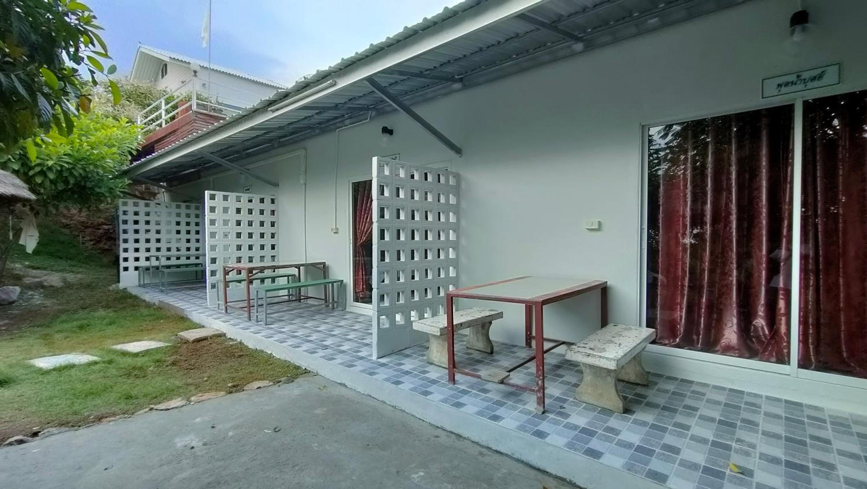 Triple Room with View - Photo 10