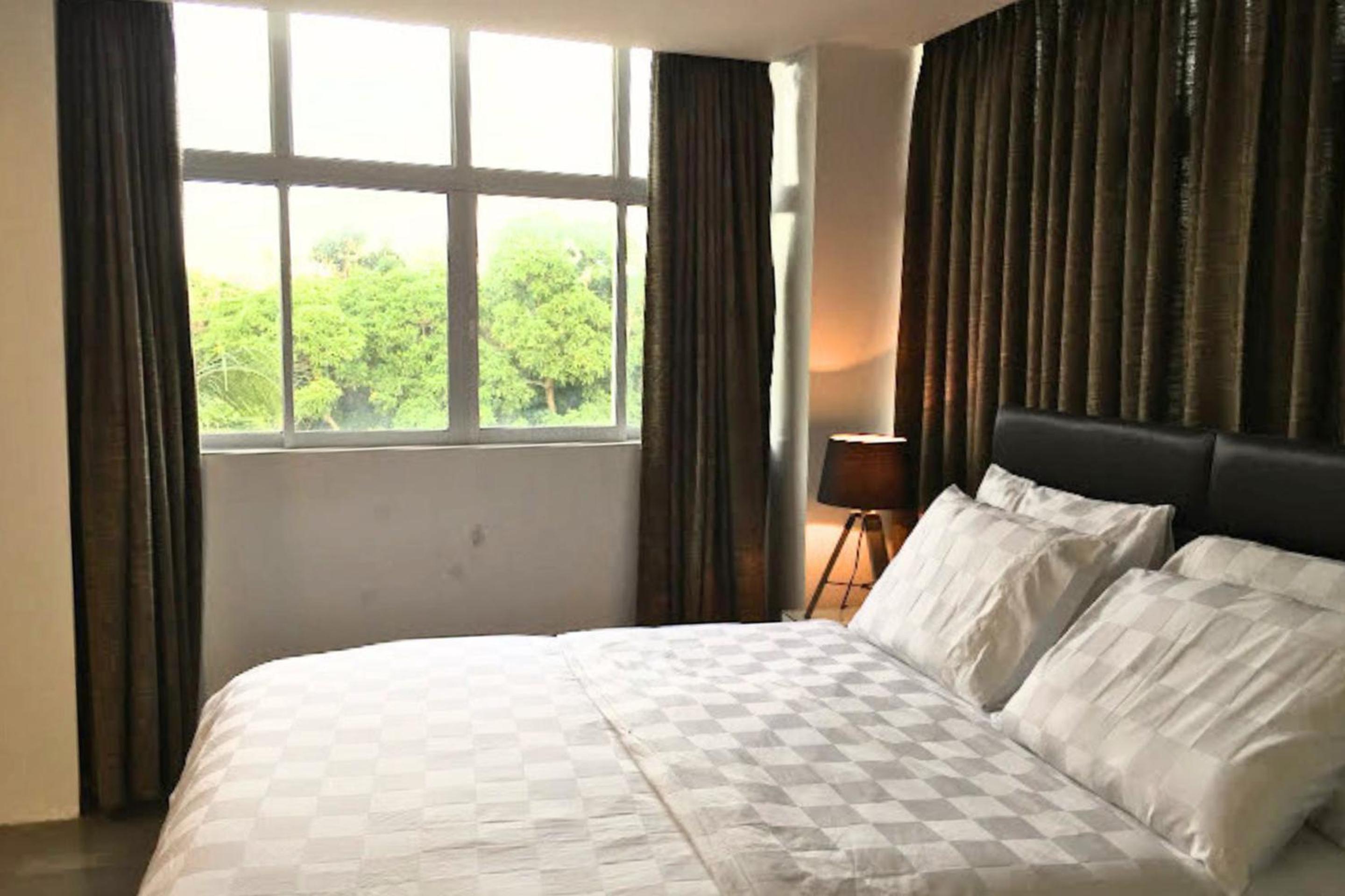 Deluxe Double Room - Photo 11