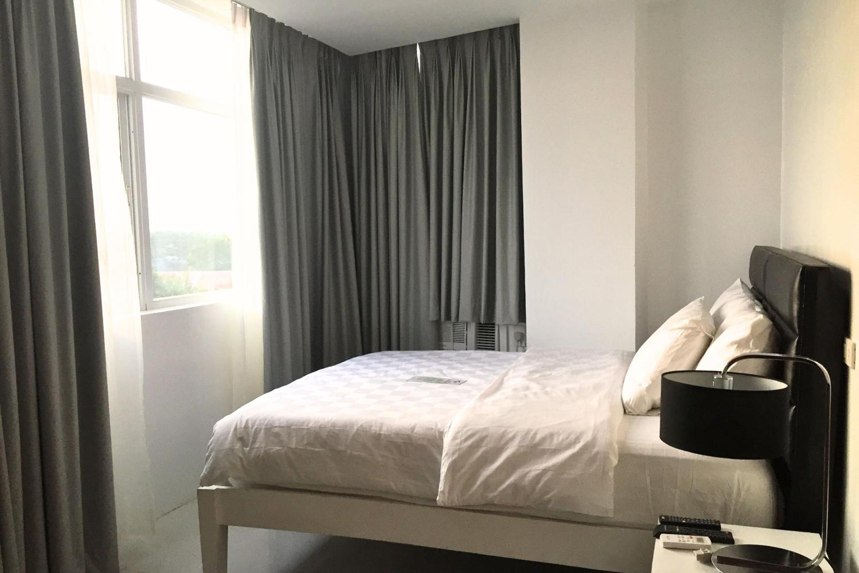 Deluxe Double Room - Photo 8