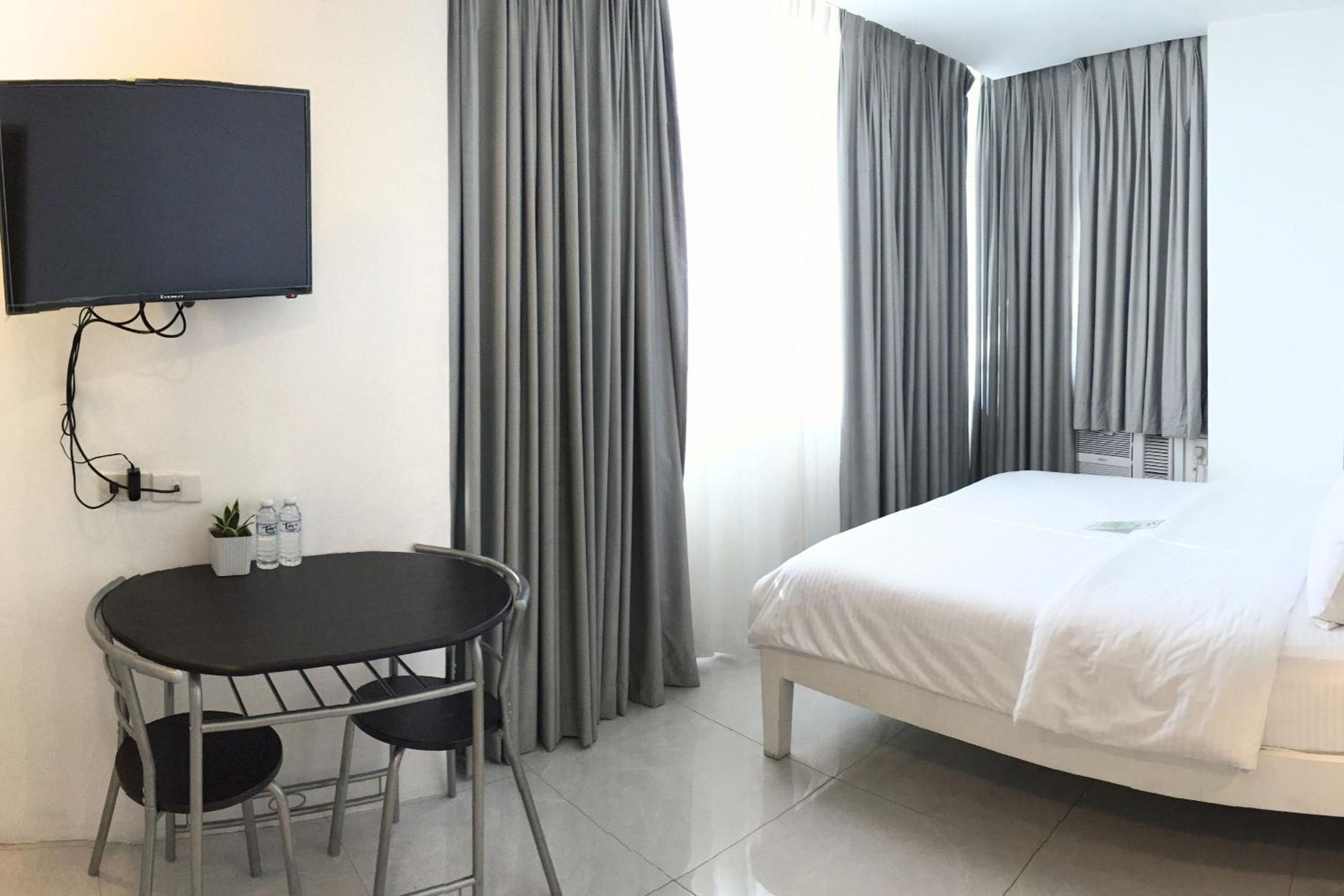 Deluxe Double Room - Photo 7
