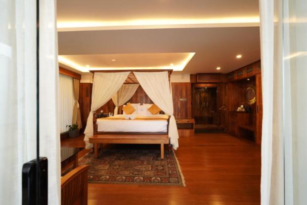 Premium Suite - Photo 18