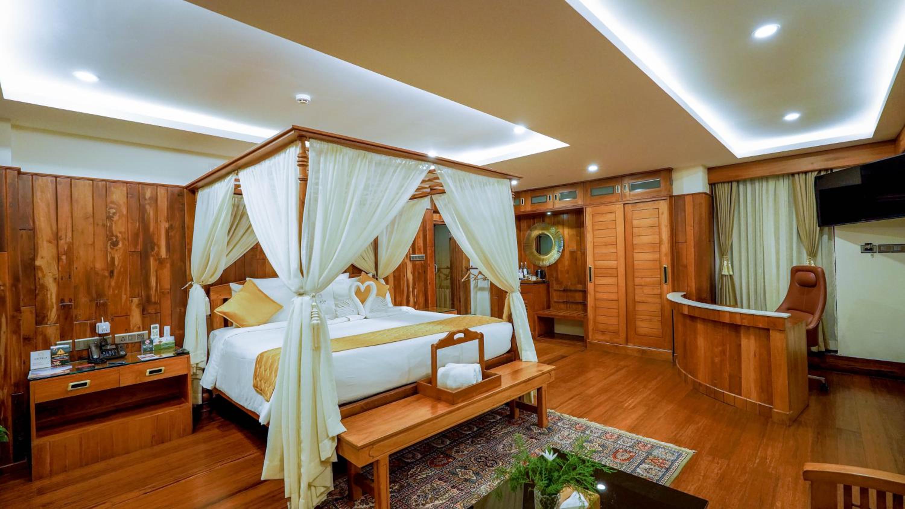 Premium Suite - Photo 1