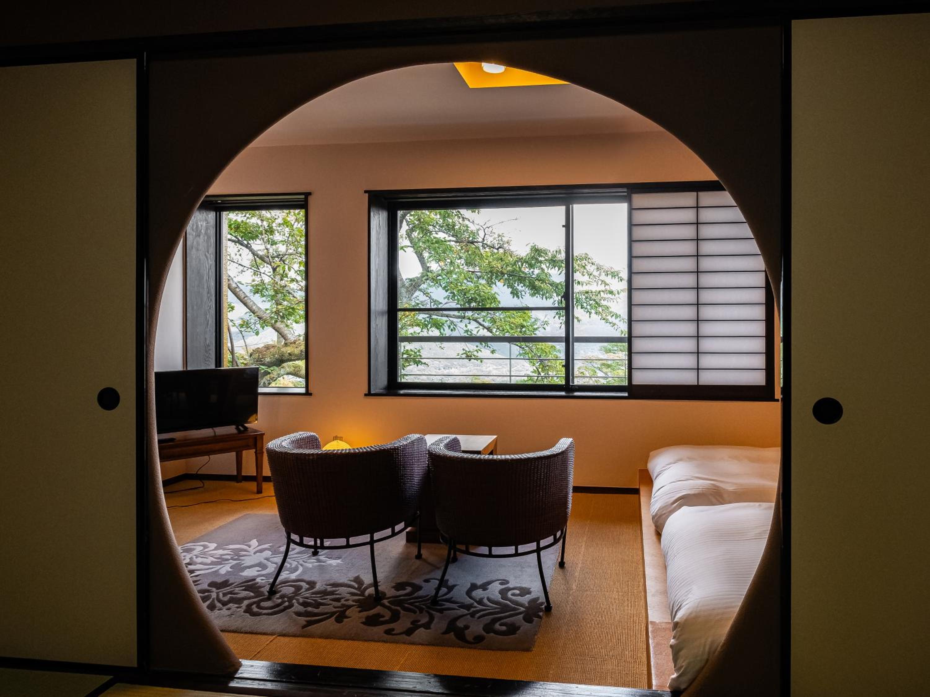 Japanese and Western style room 35㎡ Twin or Double with Annex private open-air bath - Photo 5