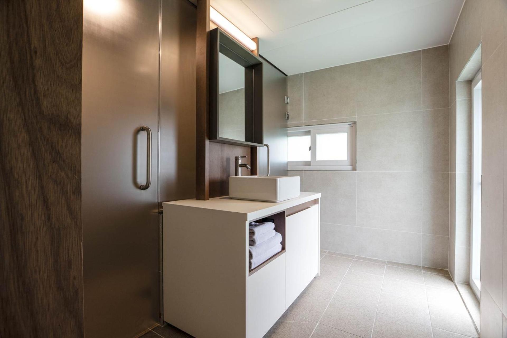 Business Suite - Photo 10