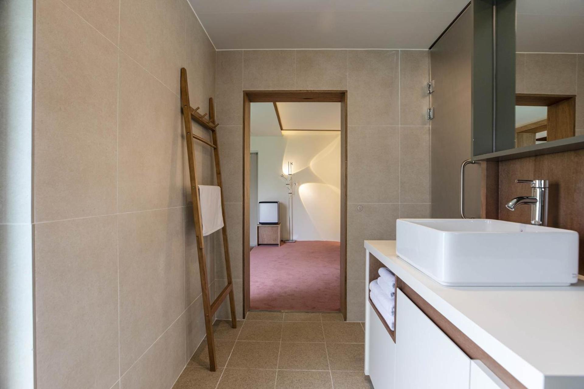 Business Suite - Photo 15
