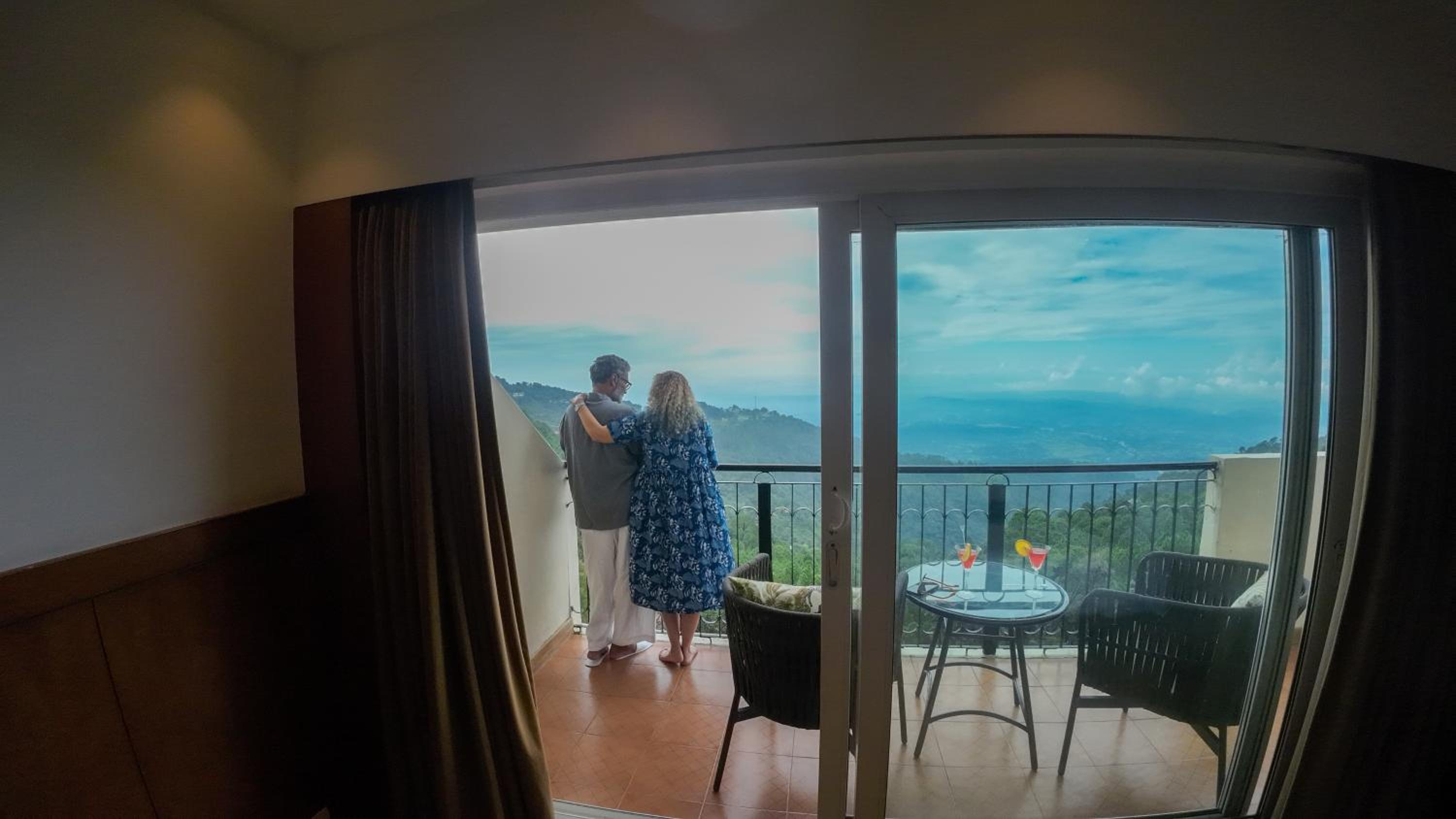 Super Deluxe Valley View Room - Photo 8