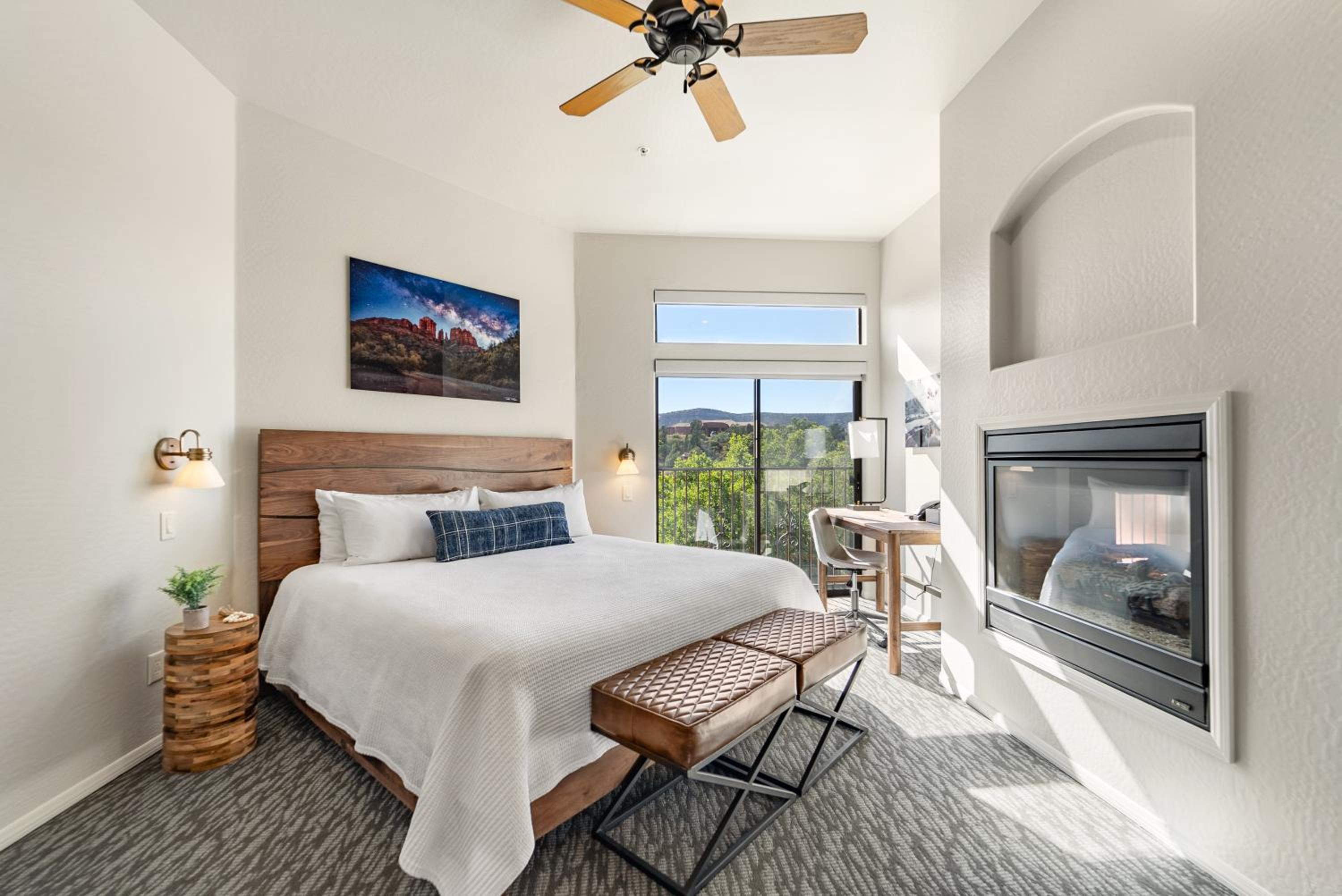 Deluxe Suite - Photo 1